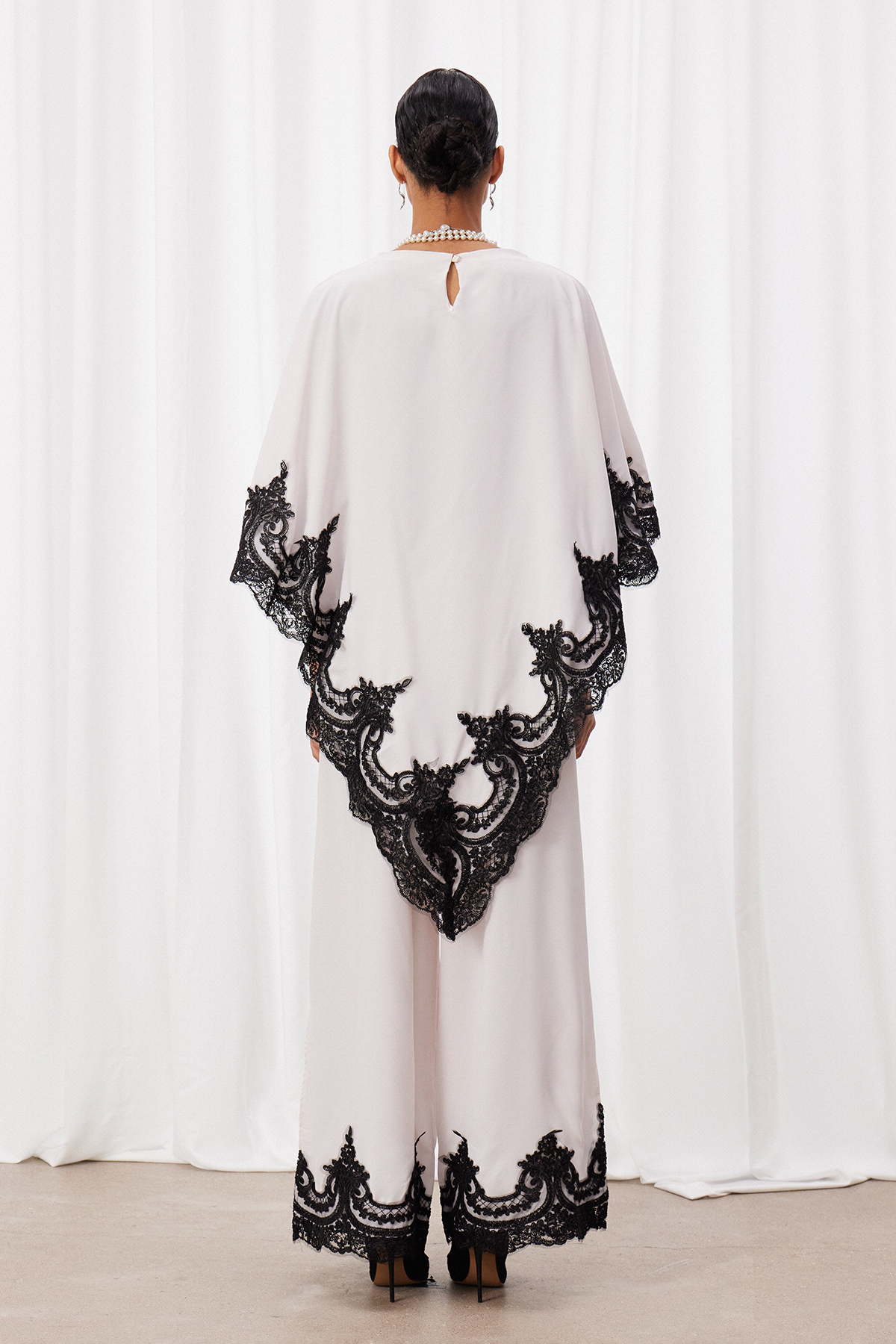 Ivonne Lace Pants Set