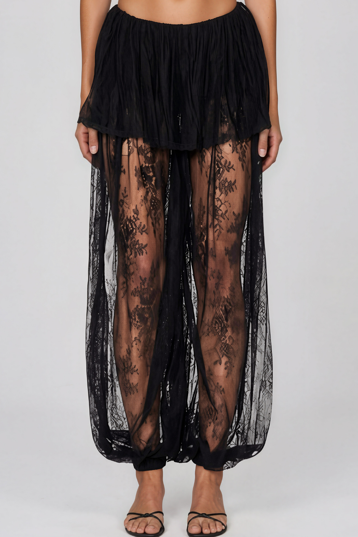 Jelka Sleevelss Lace Pants Set