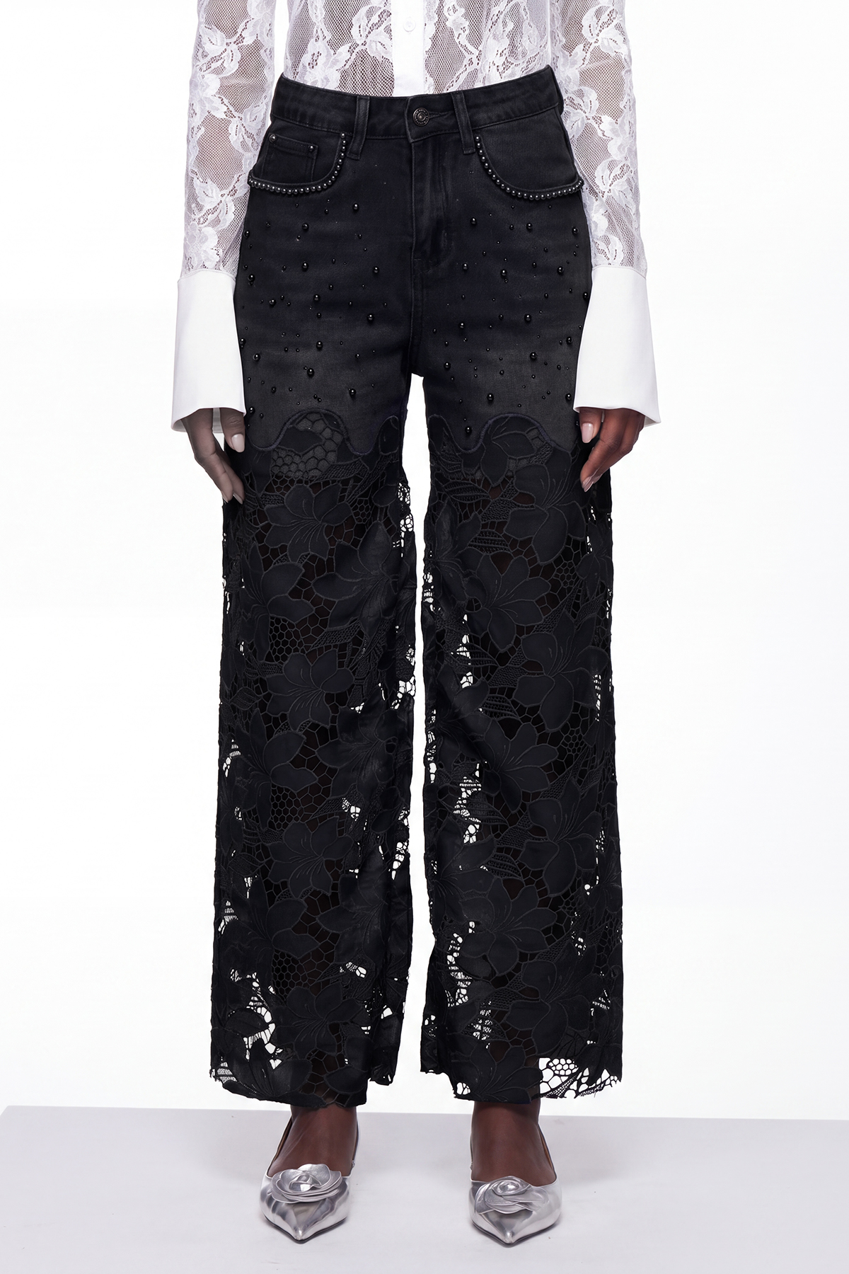 Judith Pearl Floral Cutout Jeans In Black