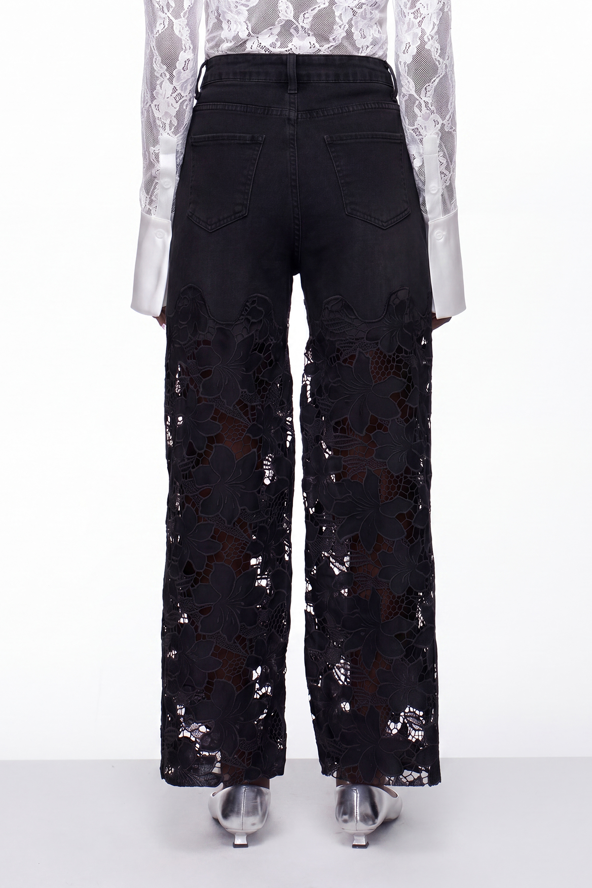 Judith Pearl Floral Cutout Jeans In Black
