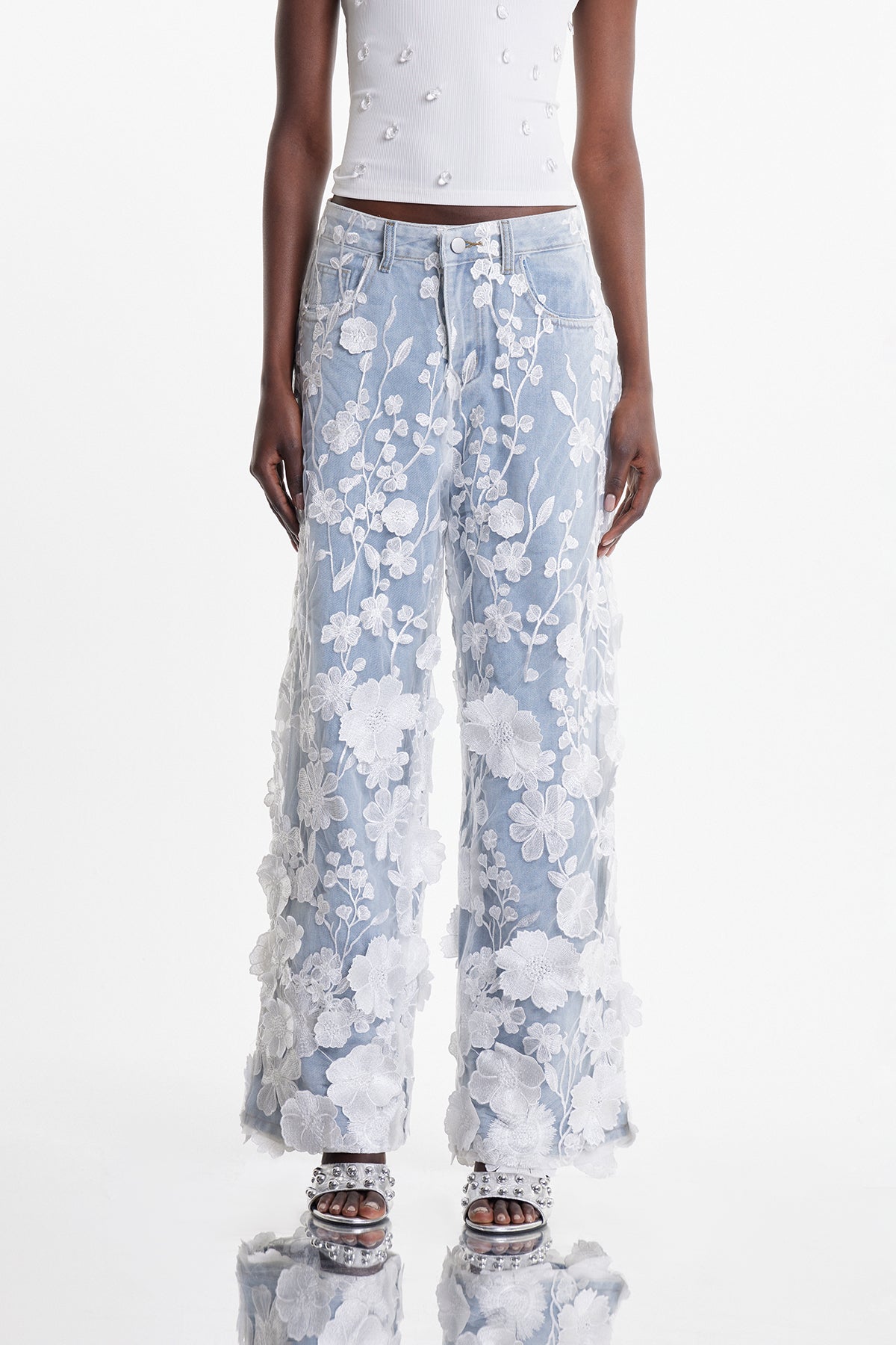 Judith Flower Embroidered Jeans