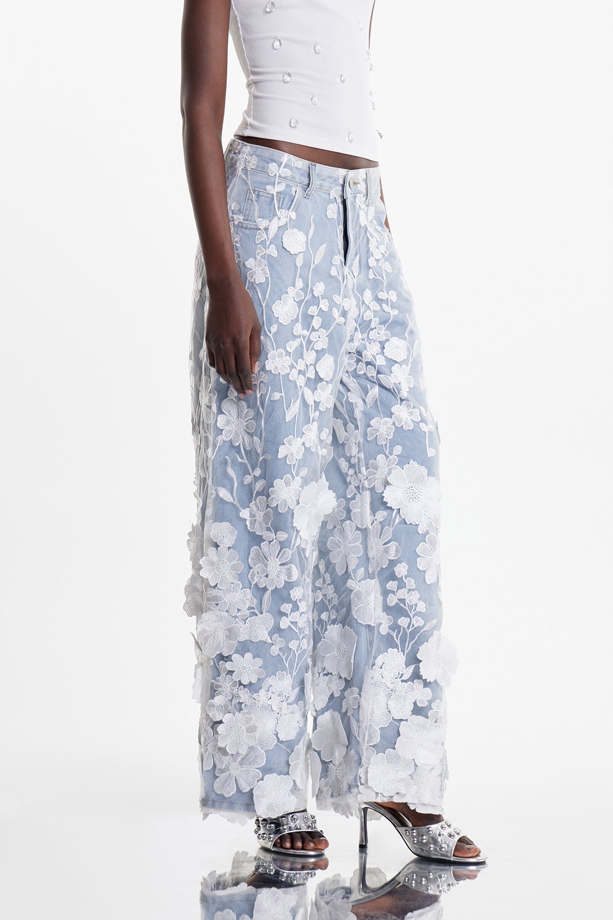 Judith Flower Embroidered Jeans