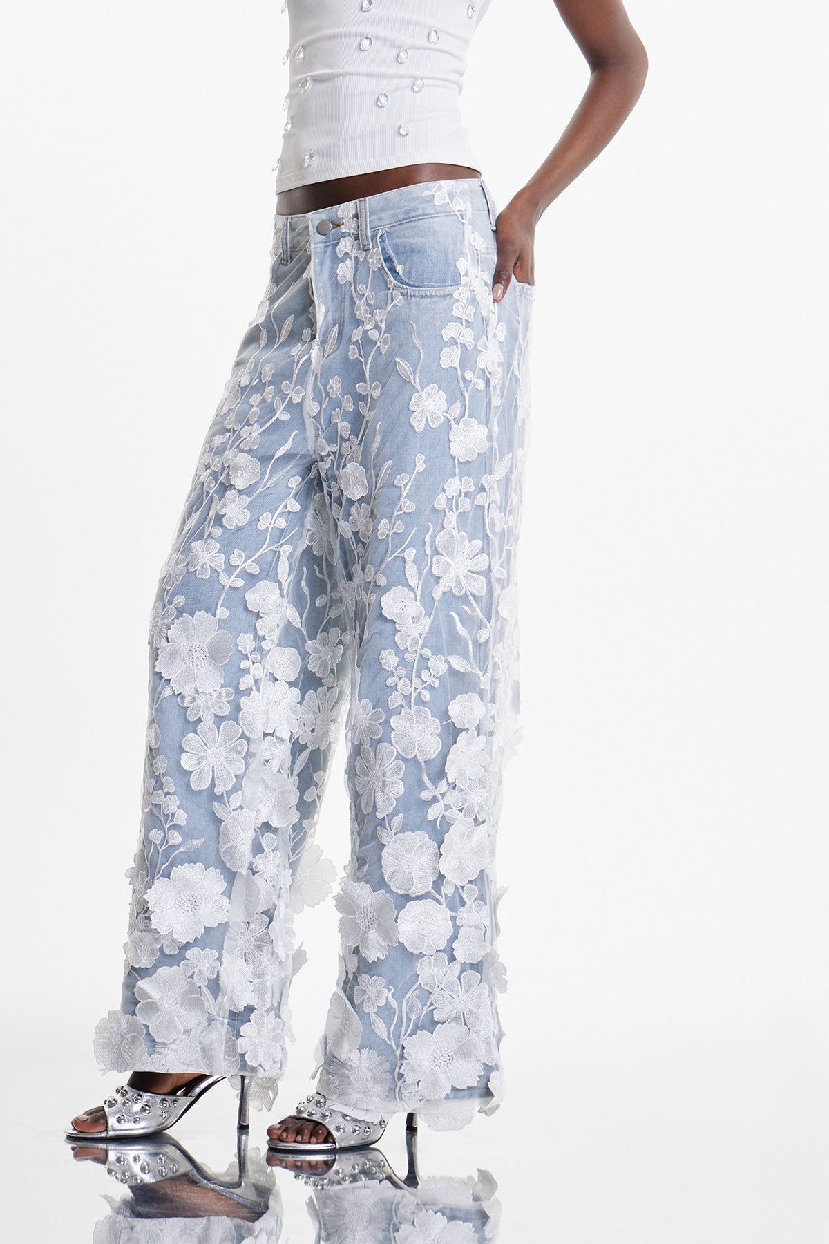 Judith Flower Embroidered Jeans