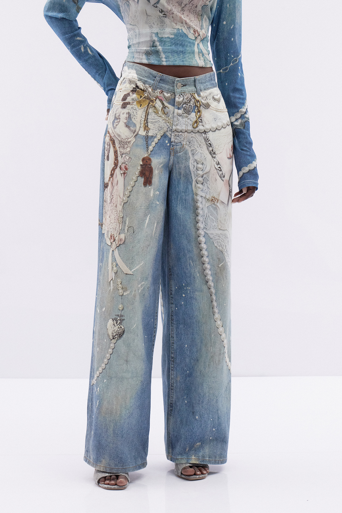 Kalil Pearl Print Jeans In Drak Blue