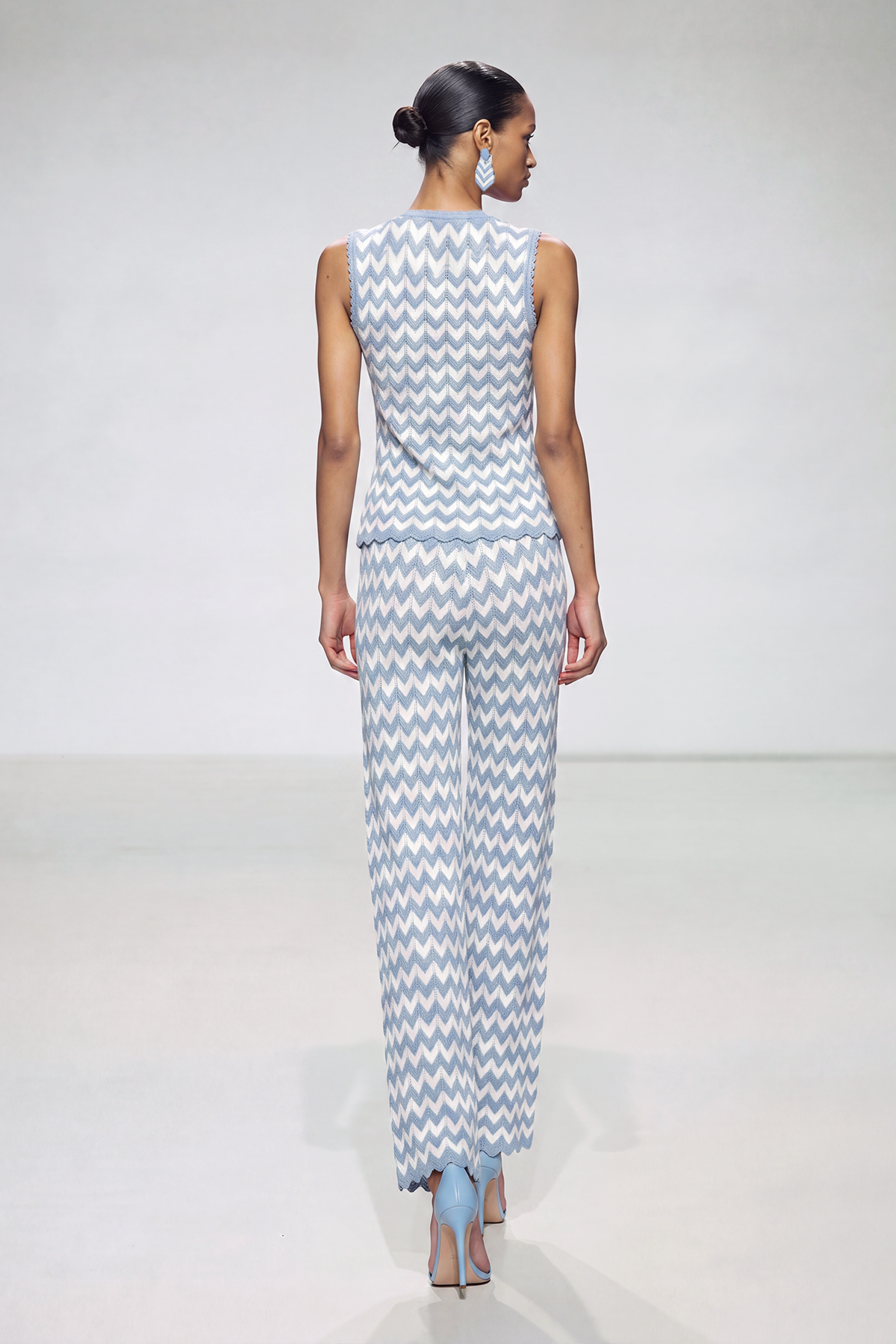 Kanak Sleeveless Knit Pants Set