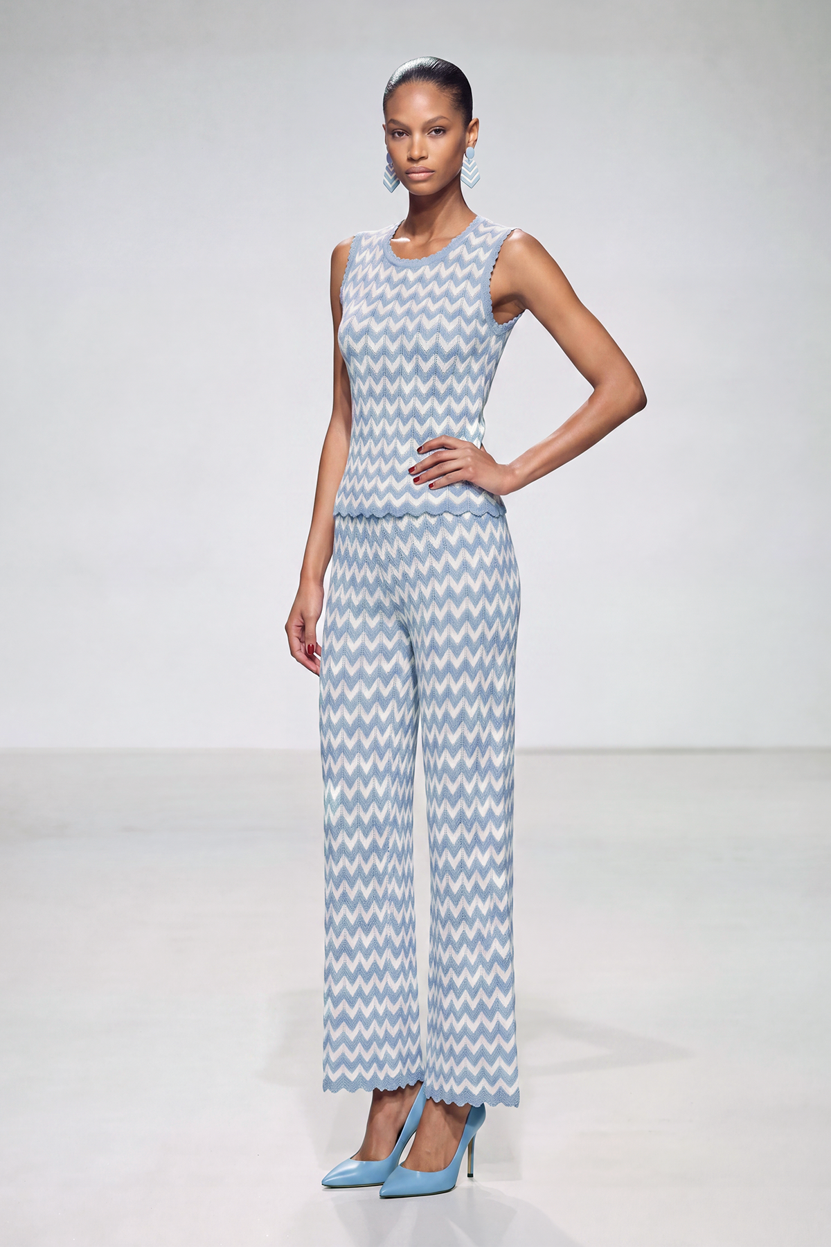 Kanak Sleeveless Knit Pants Set