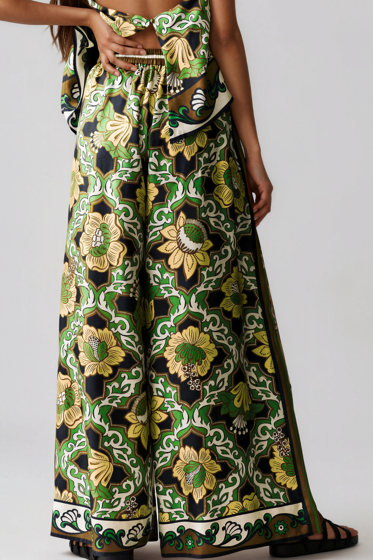 Kanuha Halter Neck Floral Pants Set 