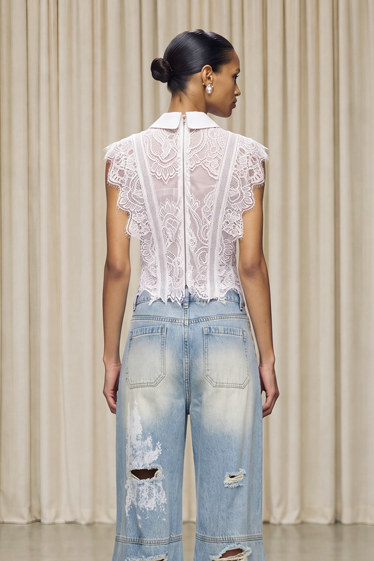 Karmina Sleeveless Lace Shirt