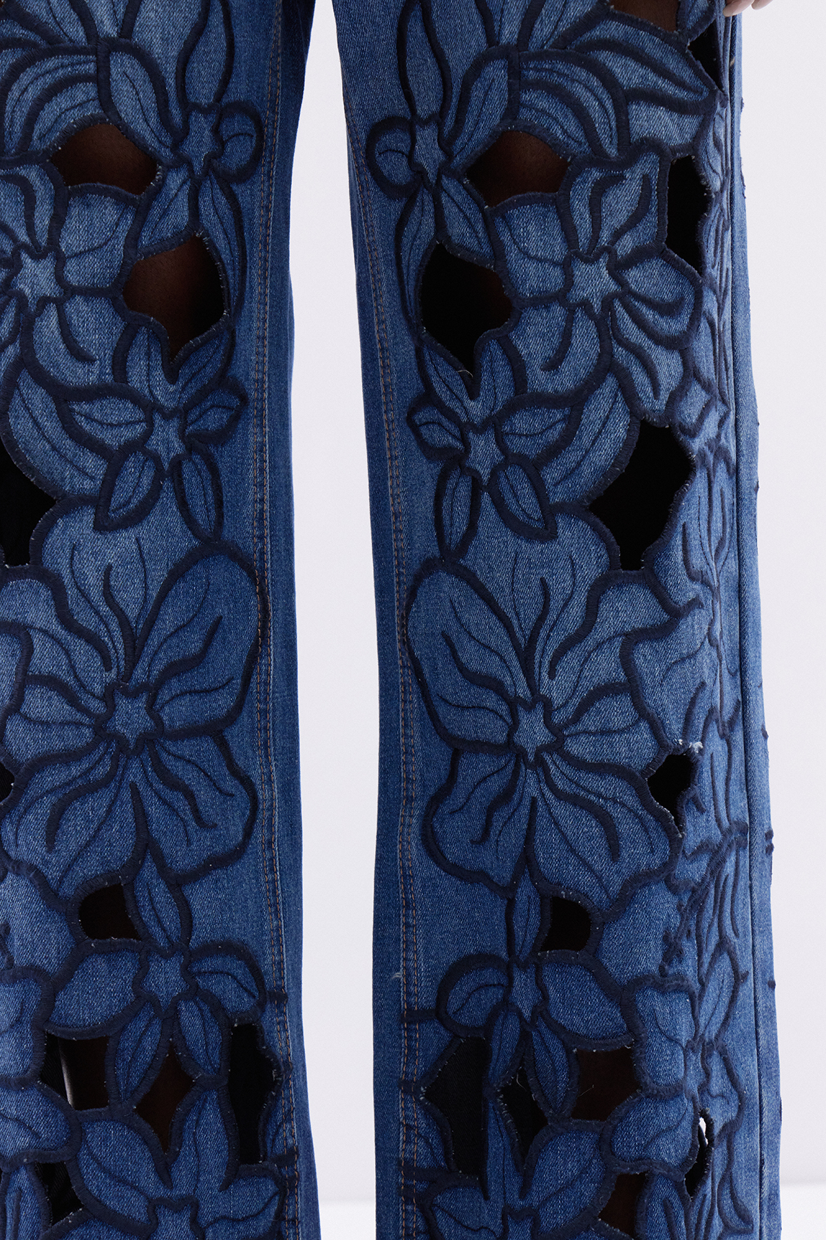 Kathiucia Floral Cutout Jeans