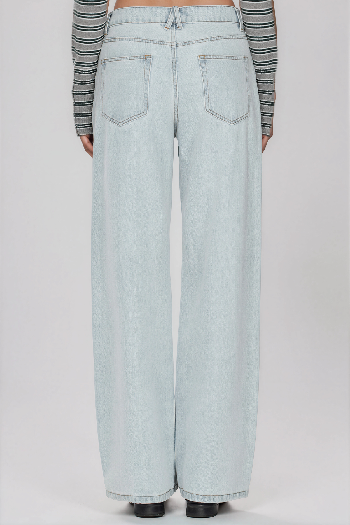 Khaleesi Button Jeans 