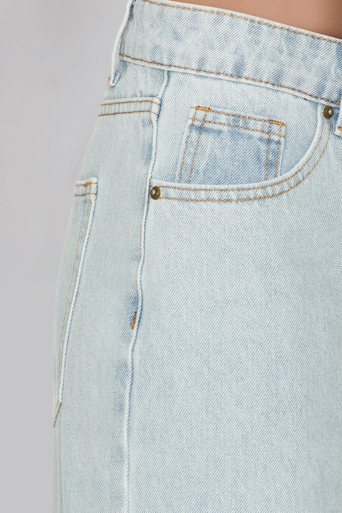 Khaleesi Button Jeans 