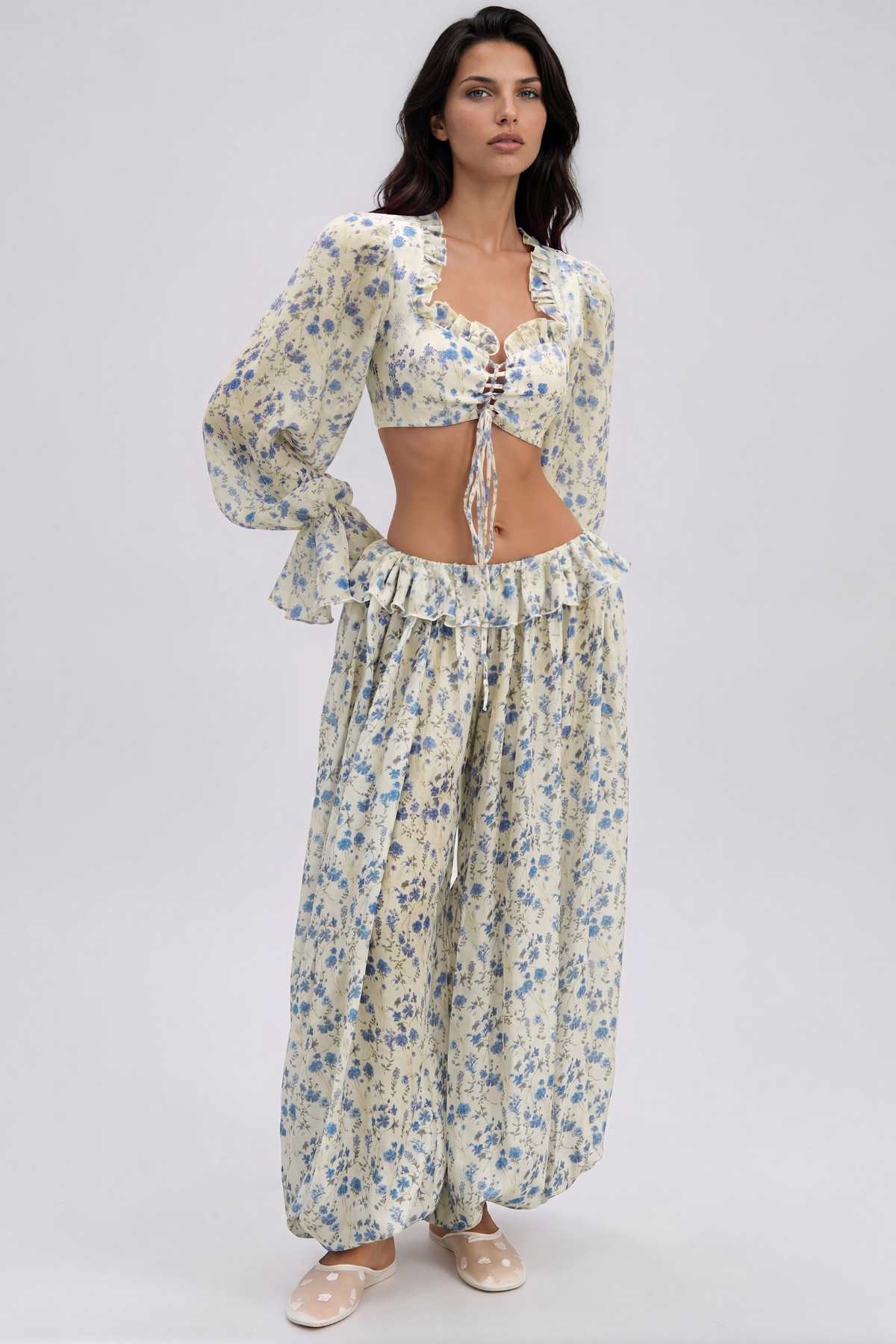 Ki Crop Tie Up Floral Pants Set