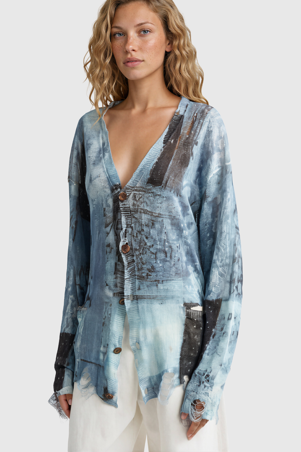 Kyabra V Neck Print Knit Top