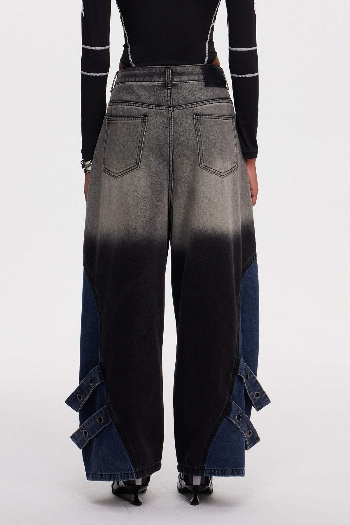 Madhavi Colorblock Print Baggy Jeans