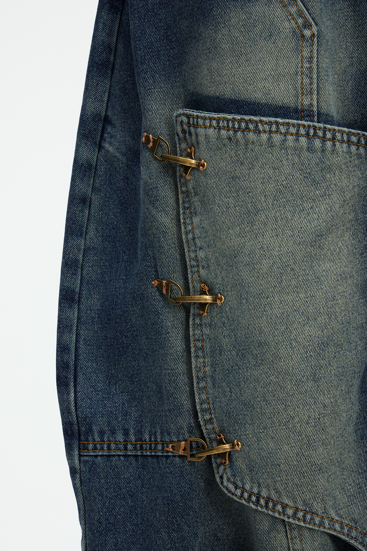 Madi Buckle Bleached Baggy Jeans