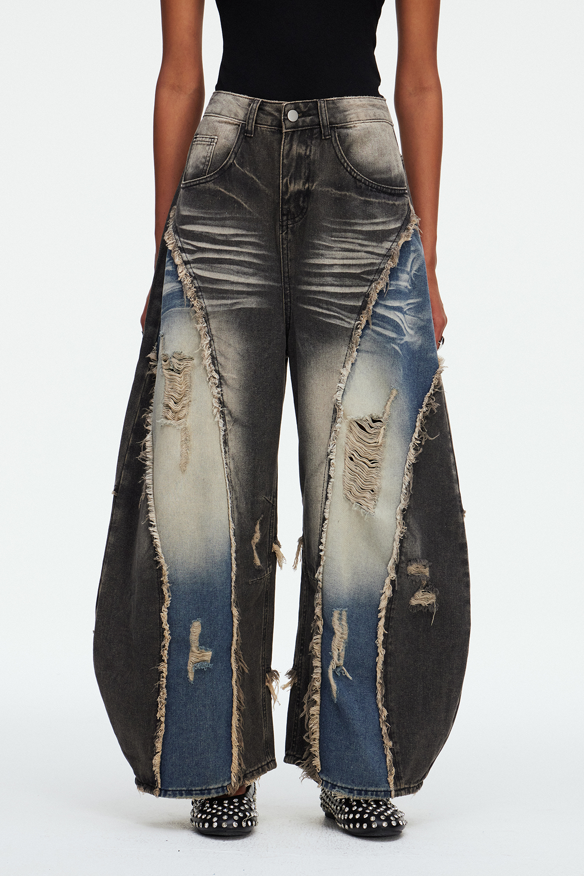 Madona Deconstruct Ripped Baggy Jeans