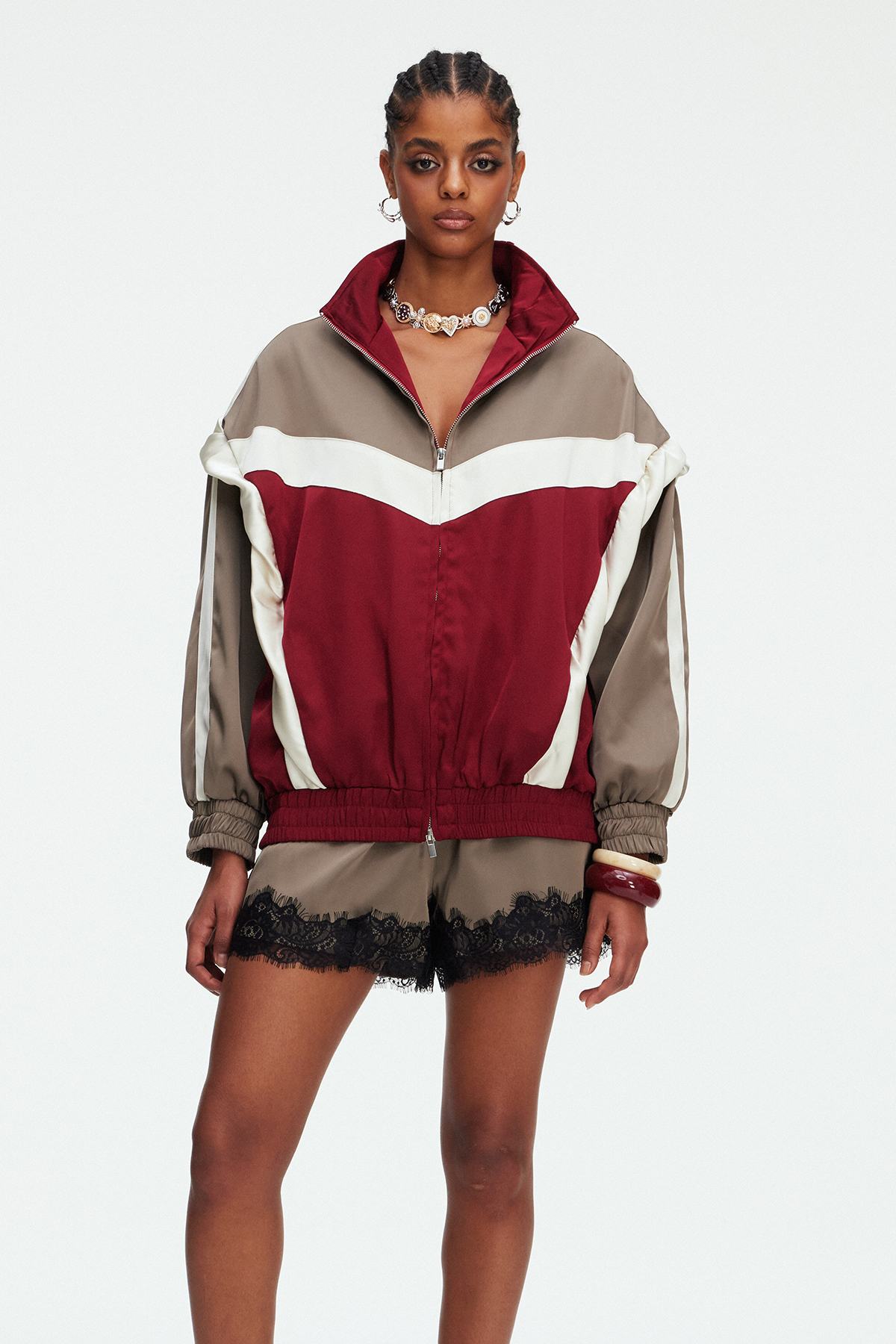 Maedoc Funnel Neck Shorts Set