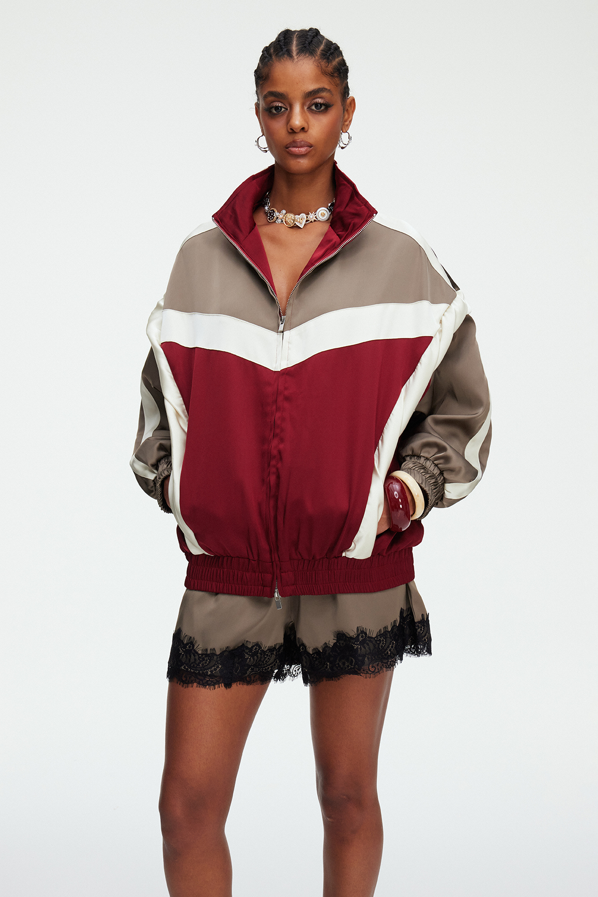 Maedoc Funnel Neck Shorts Set