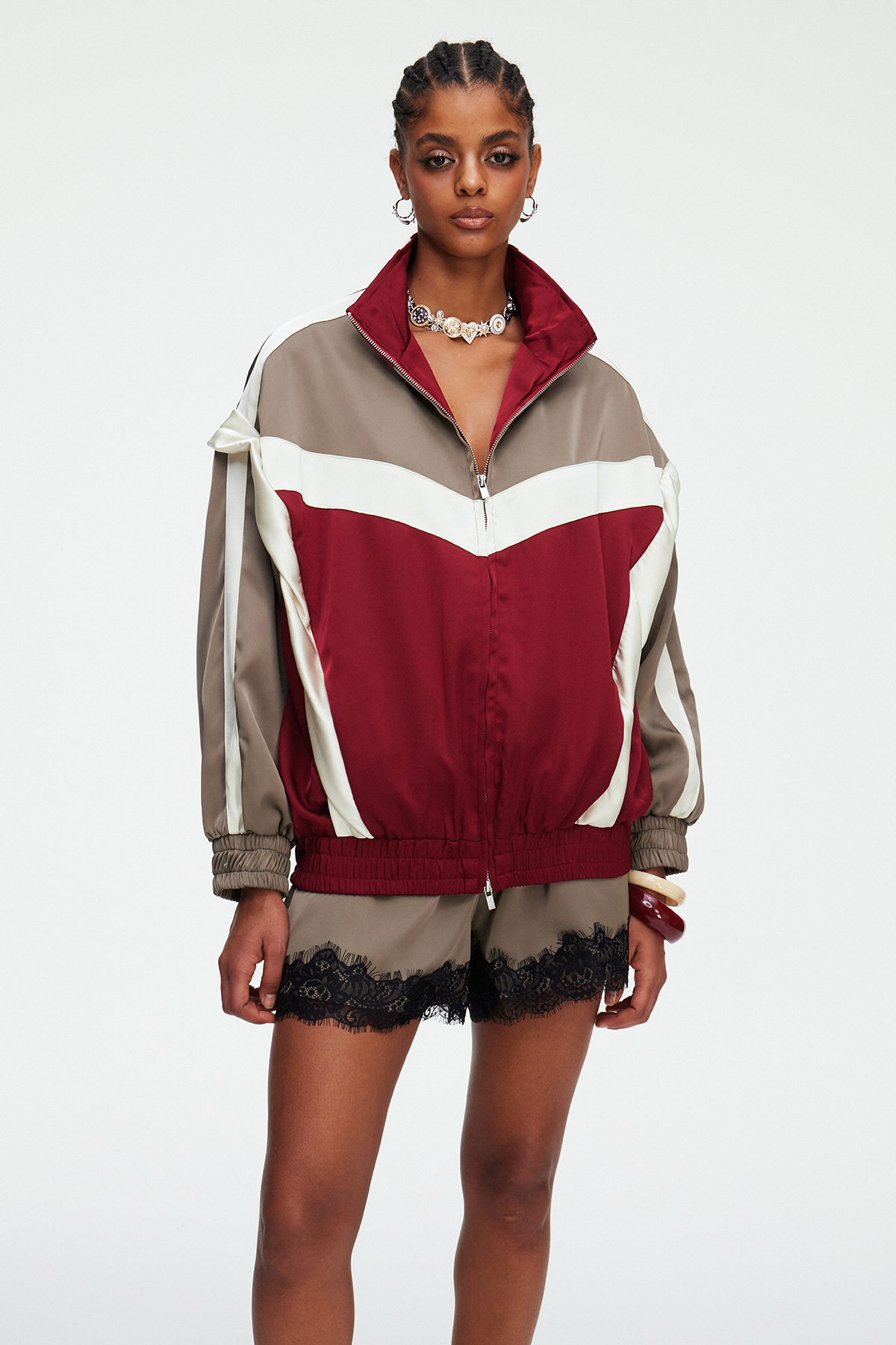 Maedoc Funnel Neck Shorts Set