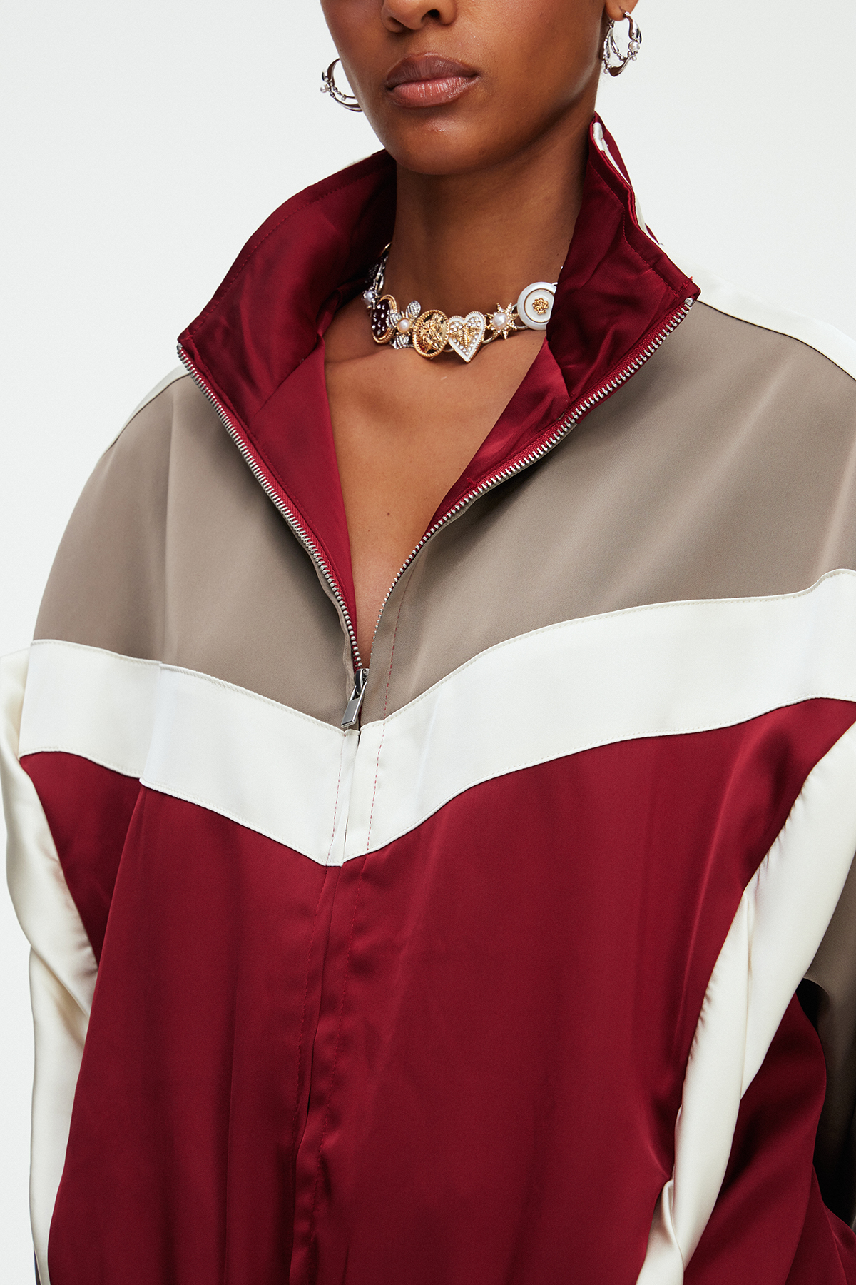 Maedoc Funnel Neck Shorts Set