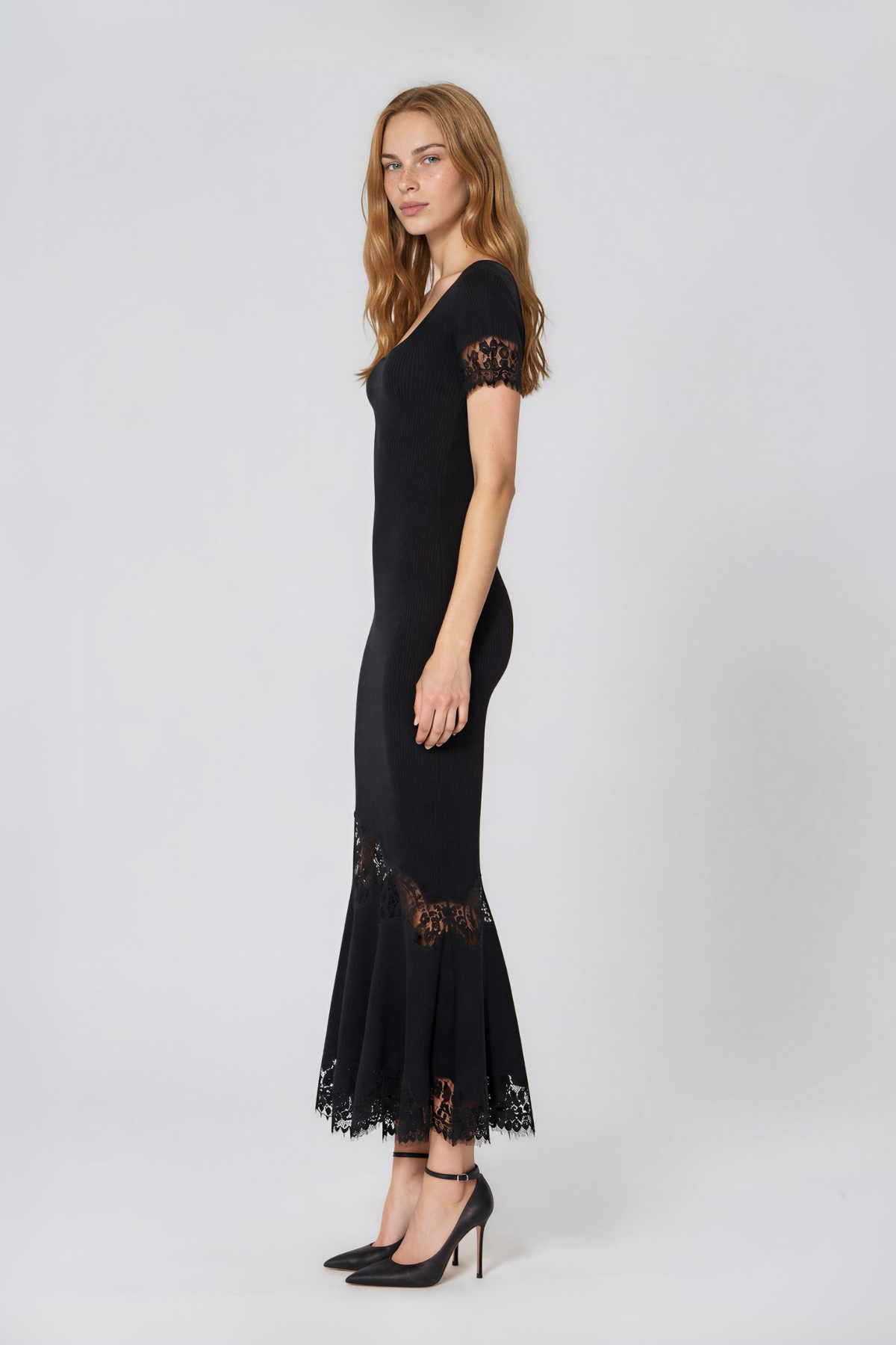 Mahadeva Mermaid Lace Maxi Dress
