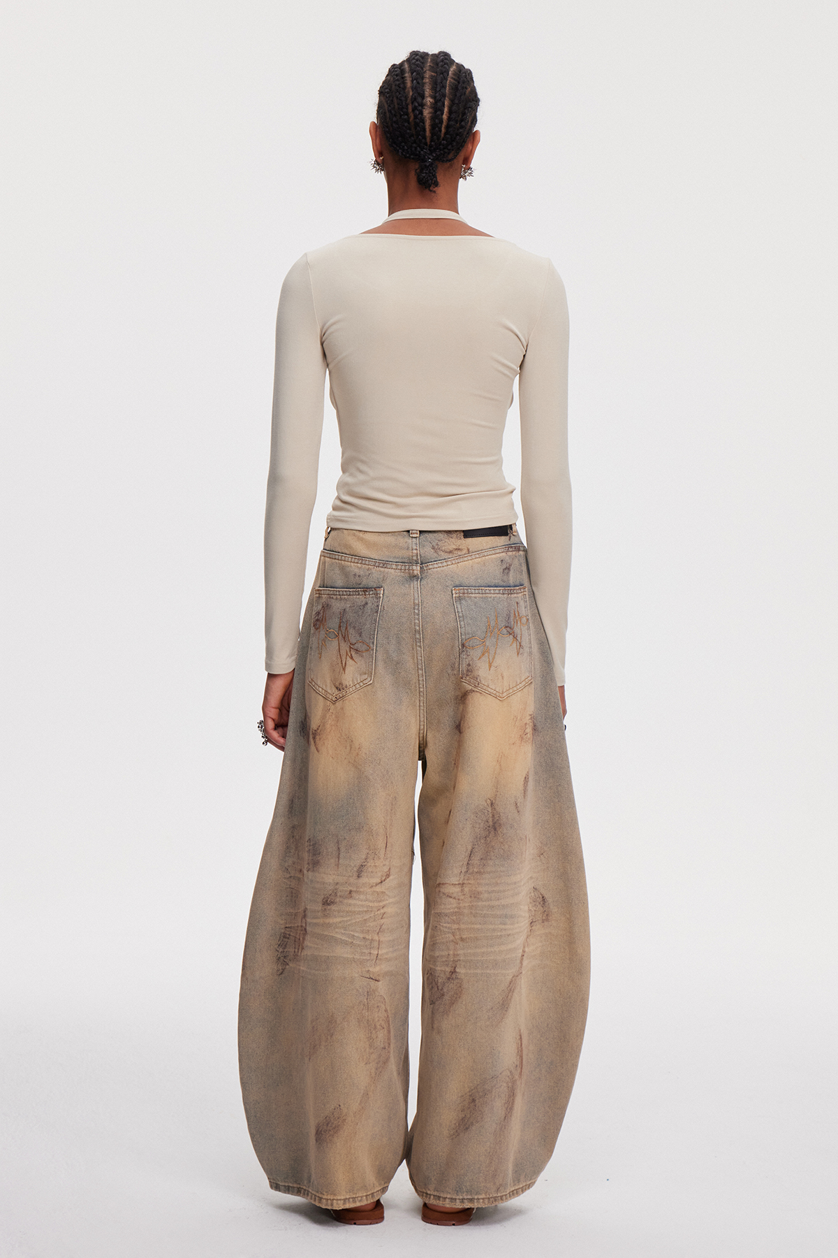 Mahesha Embroidered Baggy Jeans