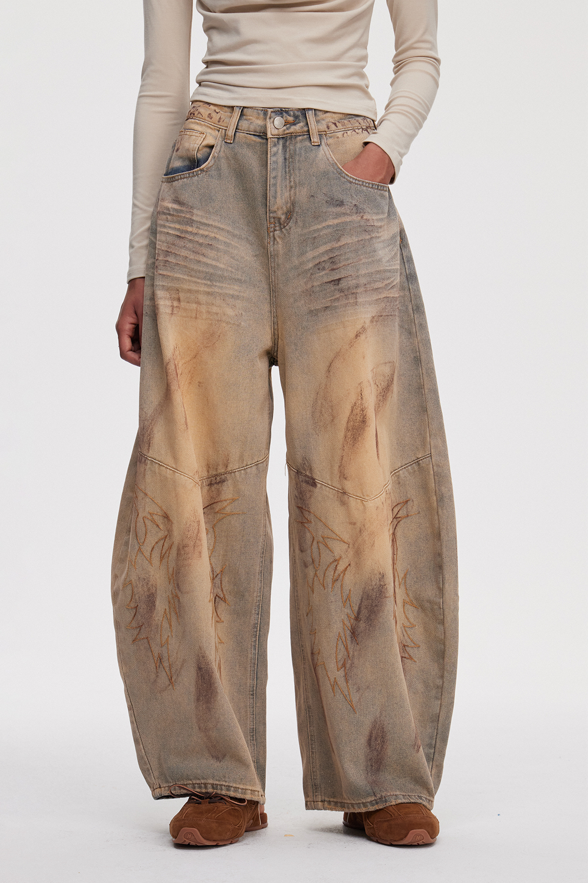Mahesha Embroidered Baggy Jeans