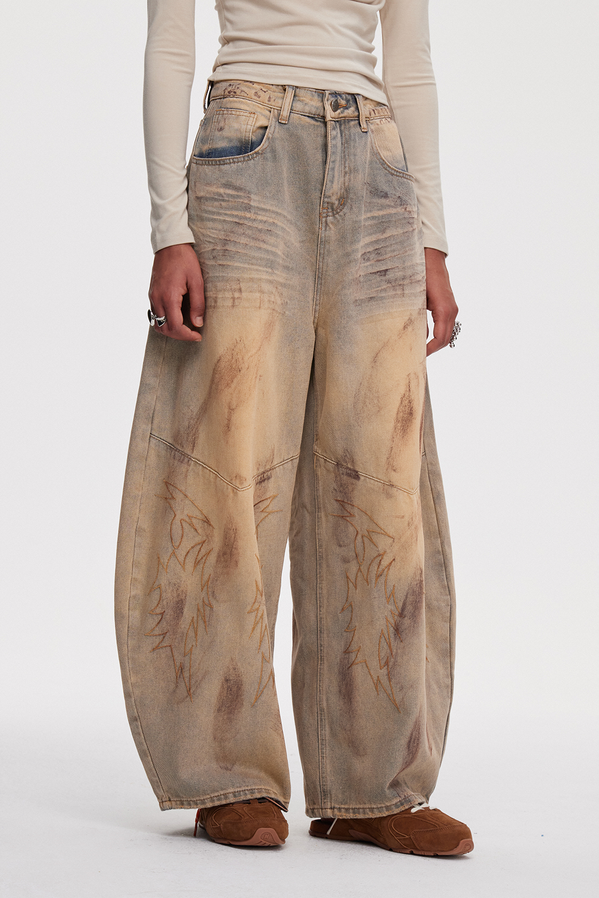 Mahesha Embroidered Baggy Jeans