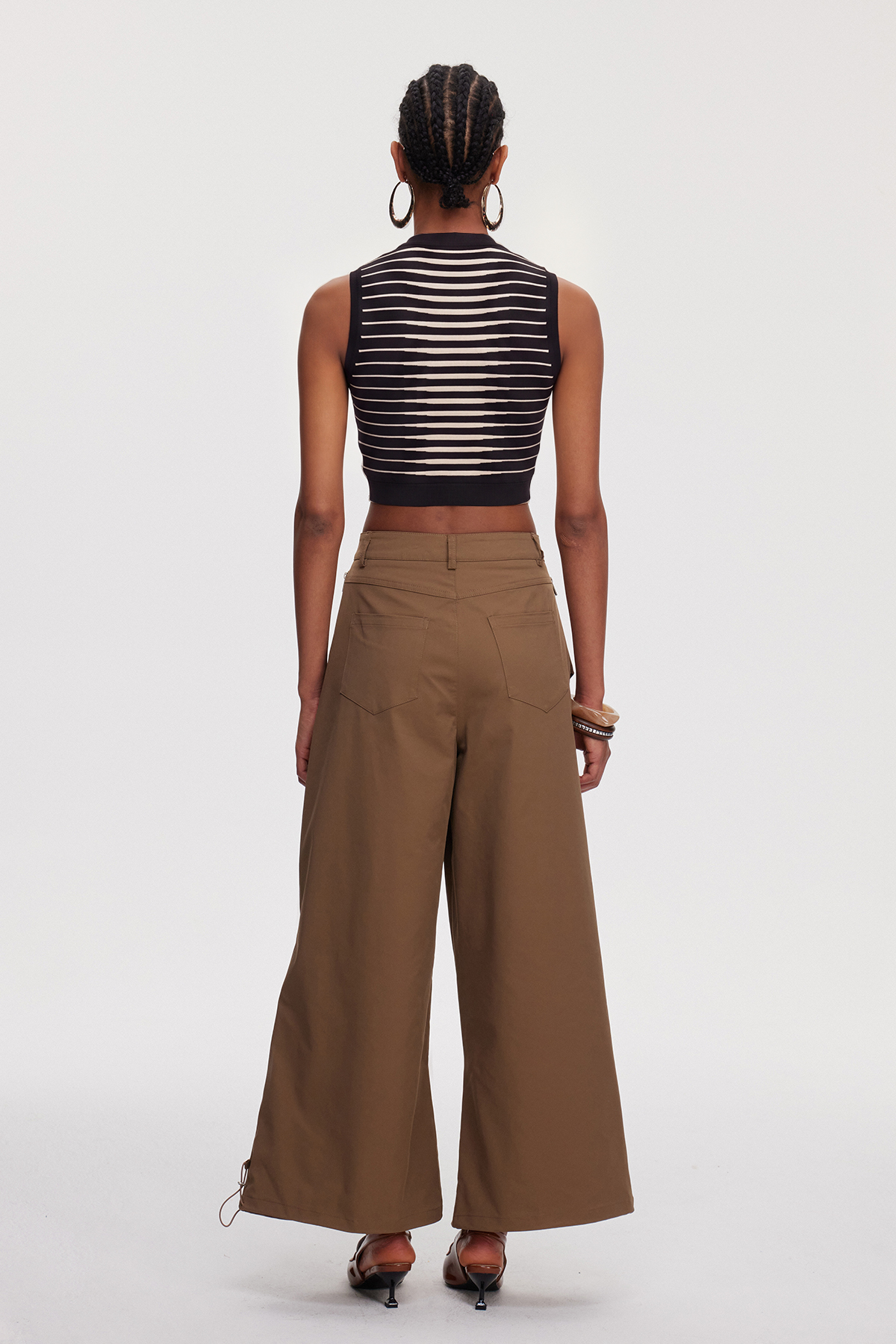 Mahina Sleeveless Knit Top In Black