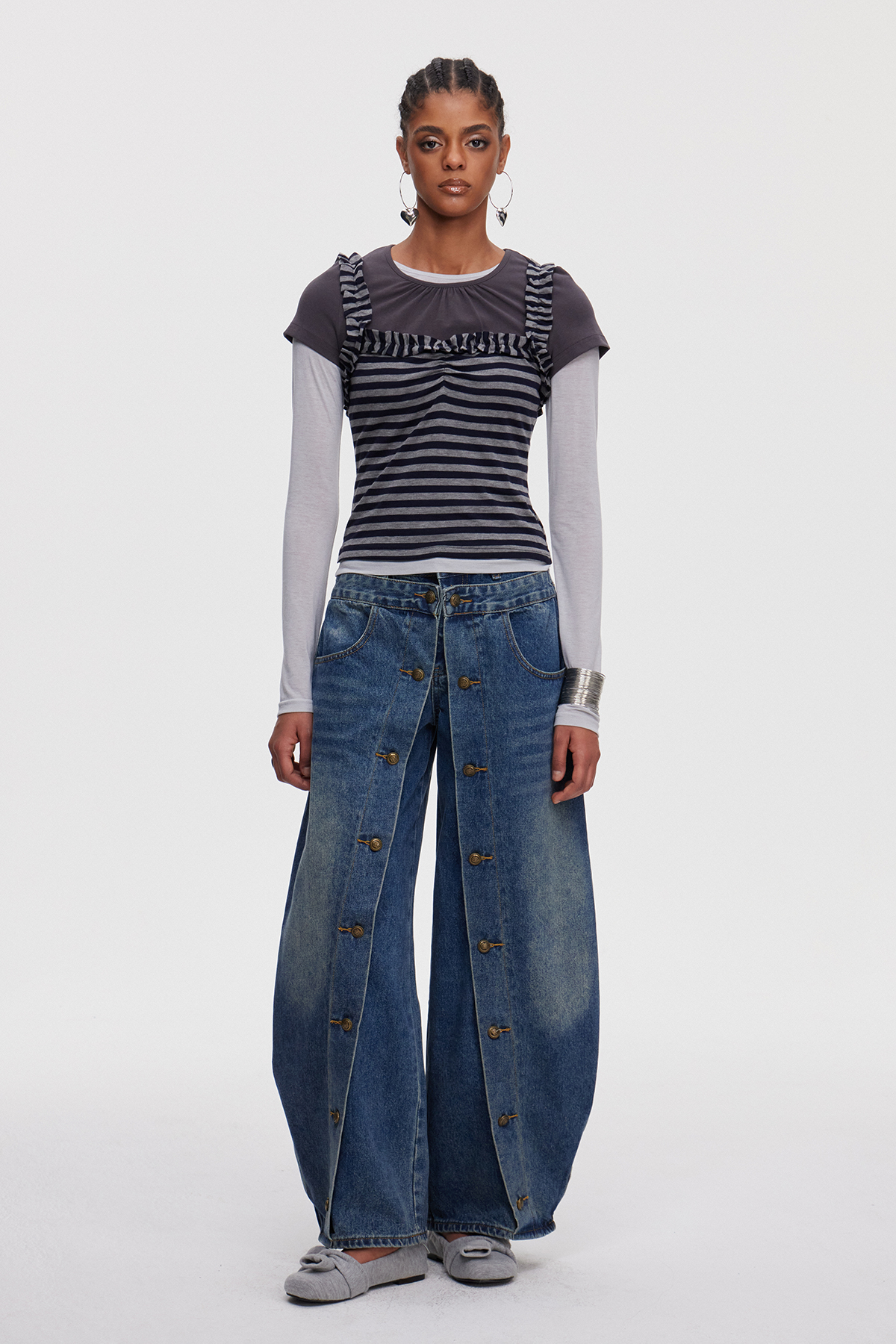 Mahthilt Button Jeans