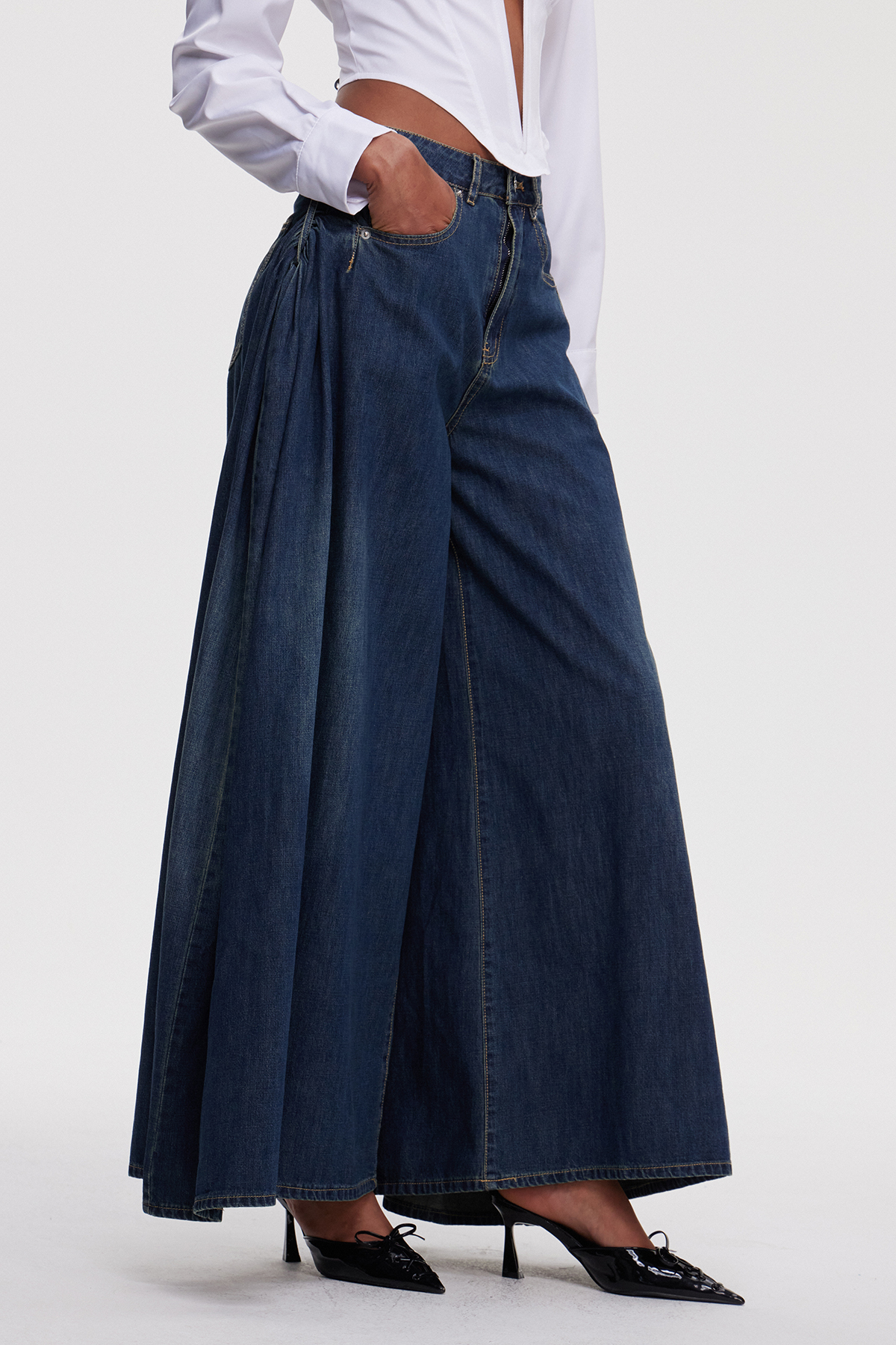 Mahvash Ruffle Jeans