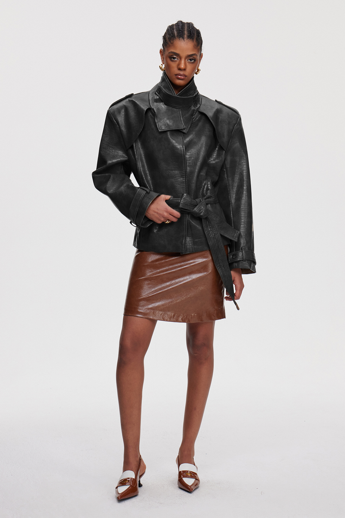 Mainio Leather Trench Coat In Black