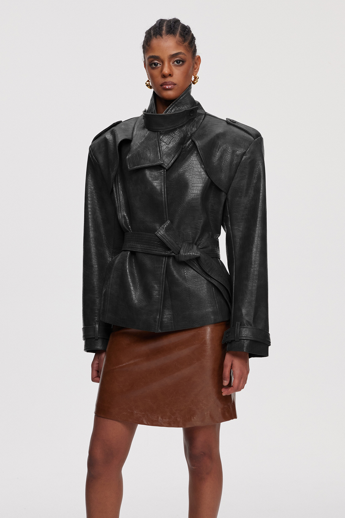 Mainio Leather Trench Coat In Black