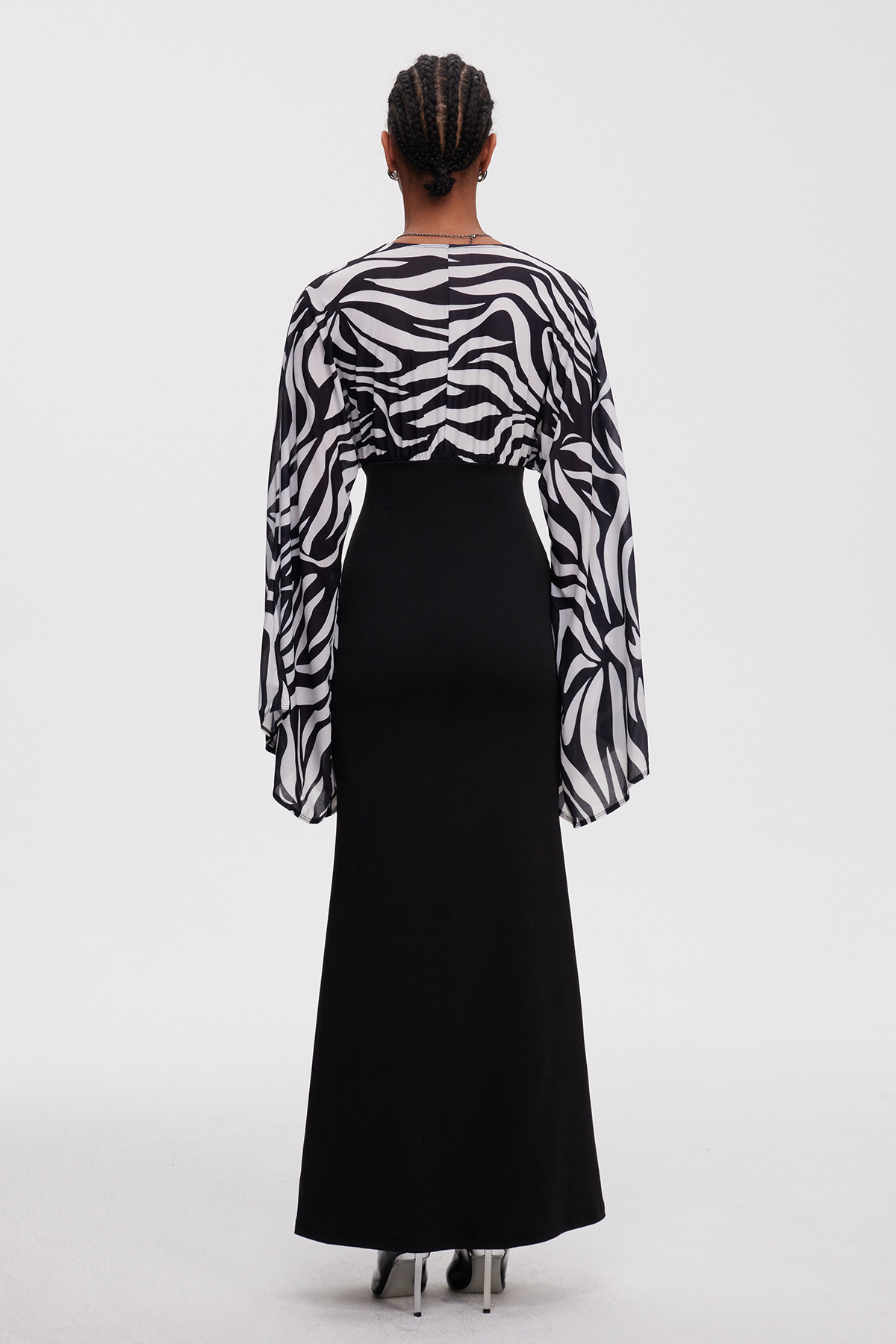 Mairwen Bell Sleeve Zebra Print Maxi Dress