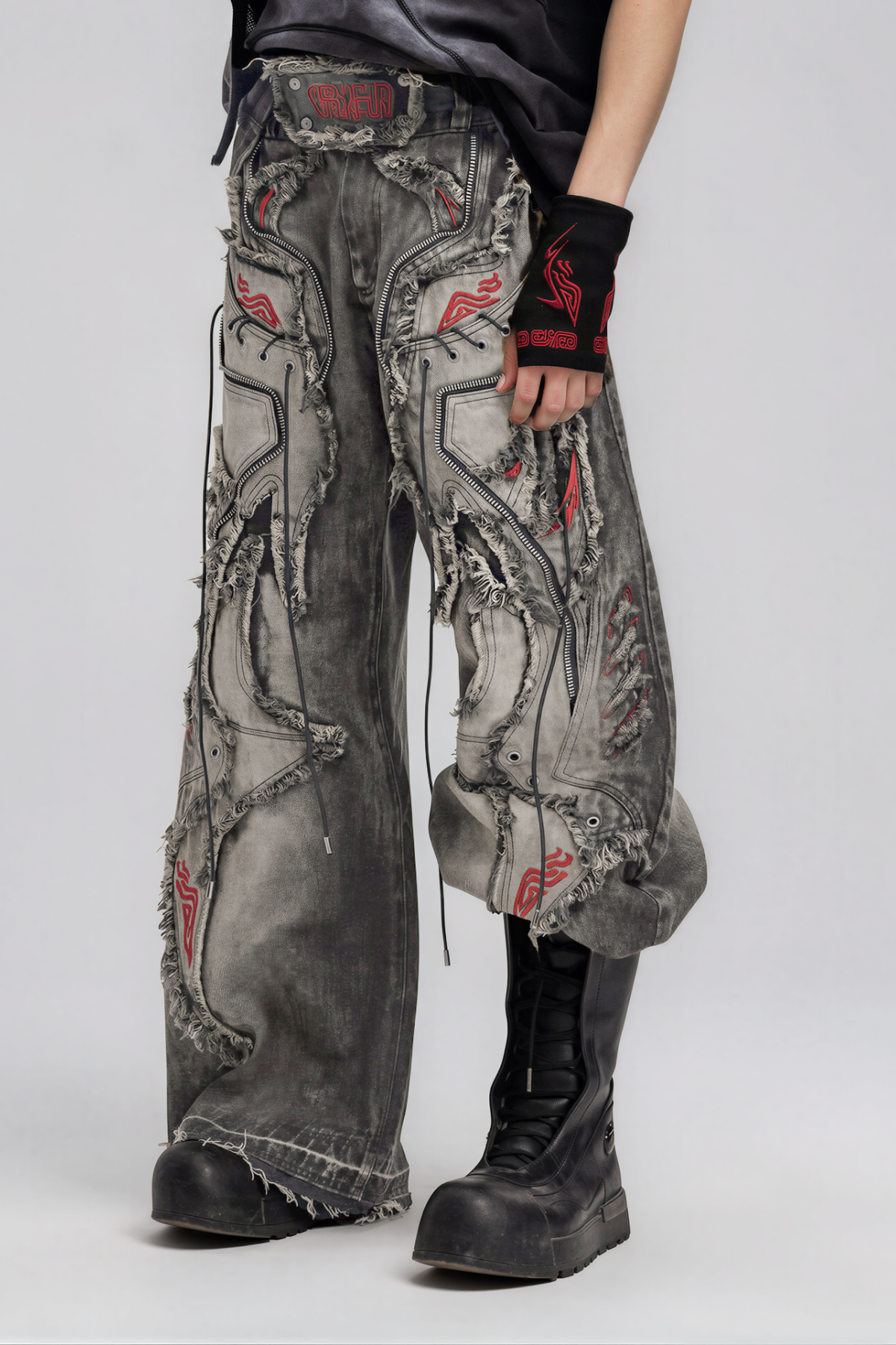 Nahilla Embroidered Fringe Ripeed Jeans