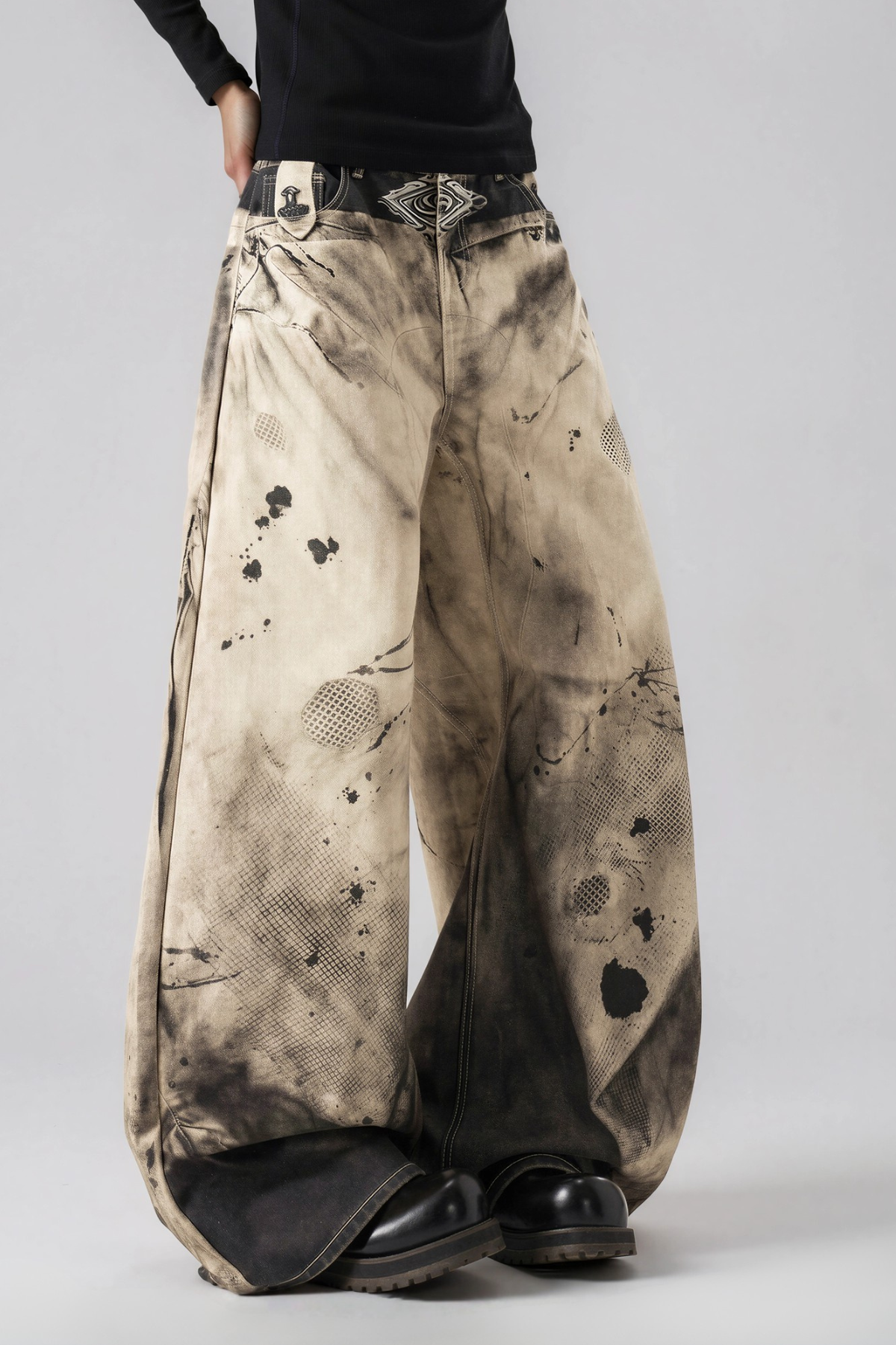 Nan Bleached Baggy Jeans