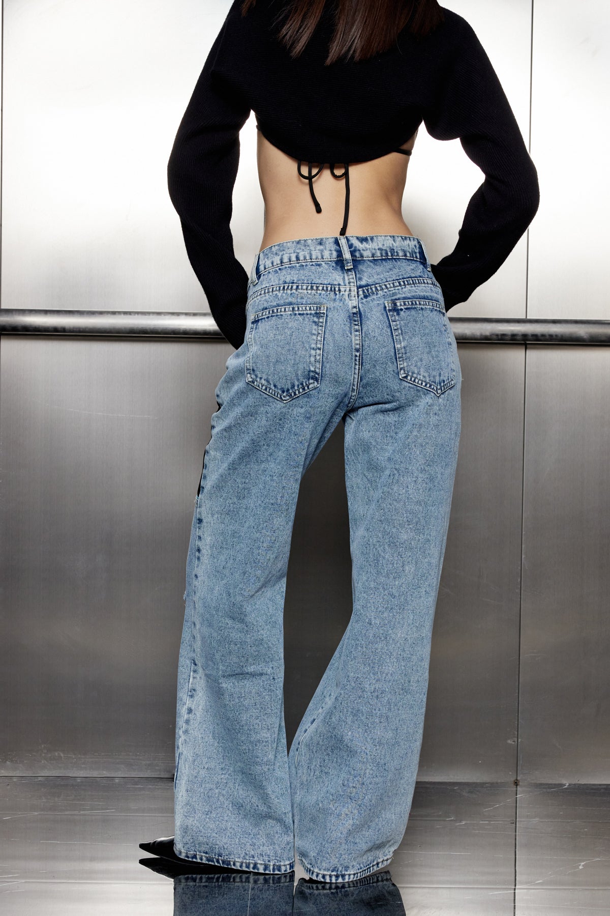 Pari Torn Deconstructed Barrel Jeans