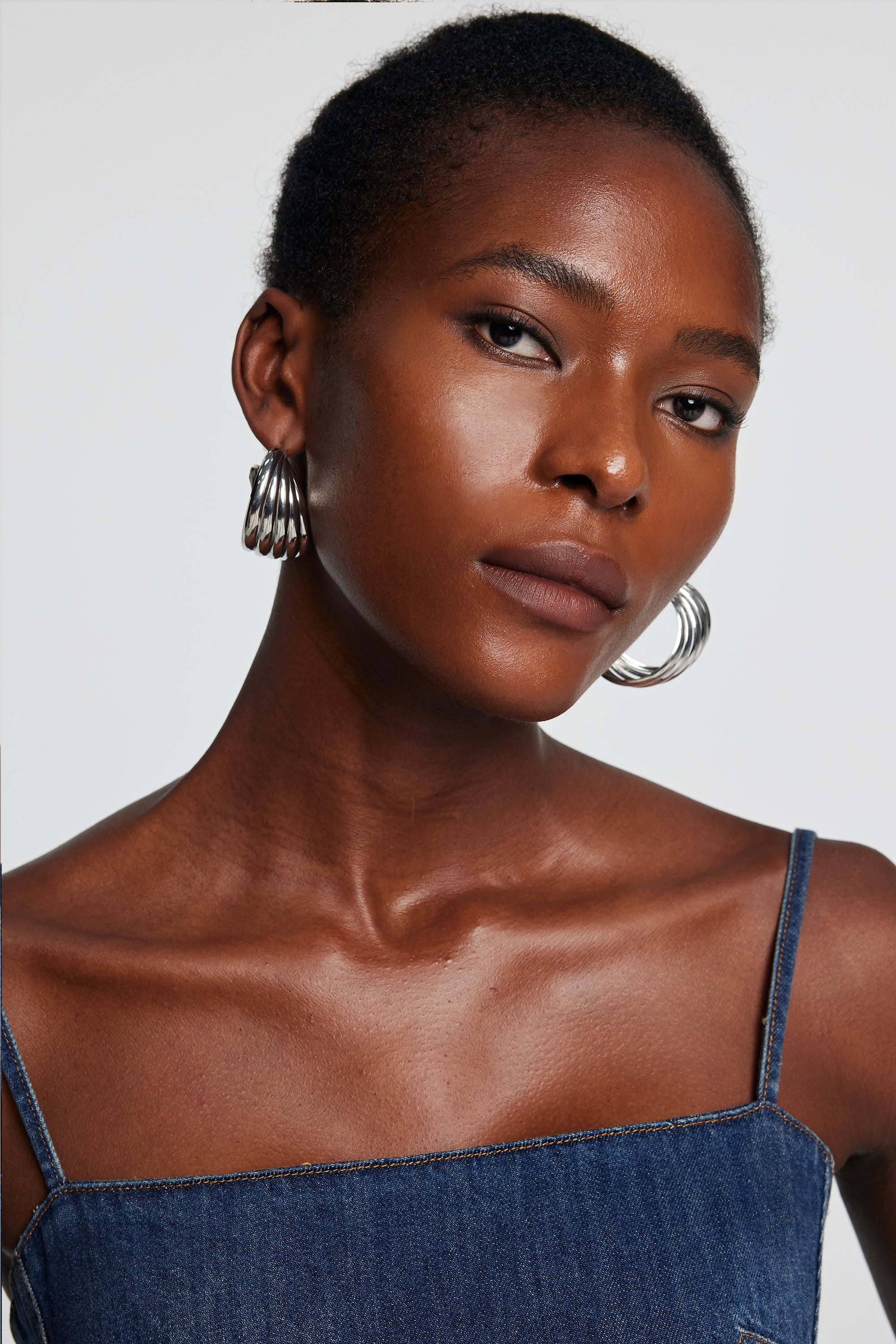 Sky Metal Shell Earring In Silver