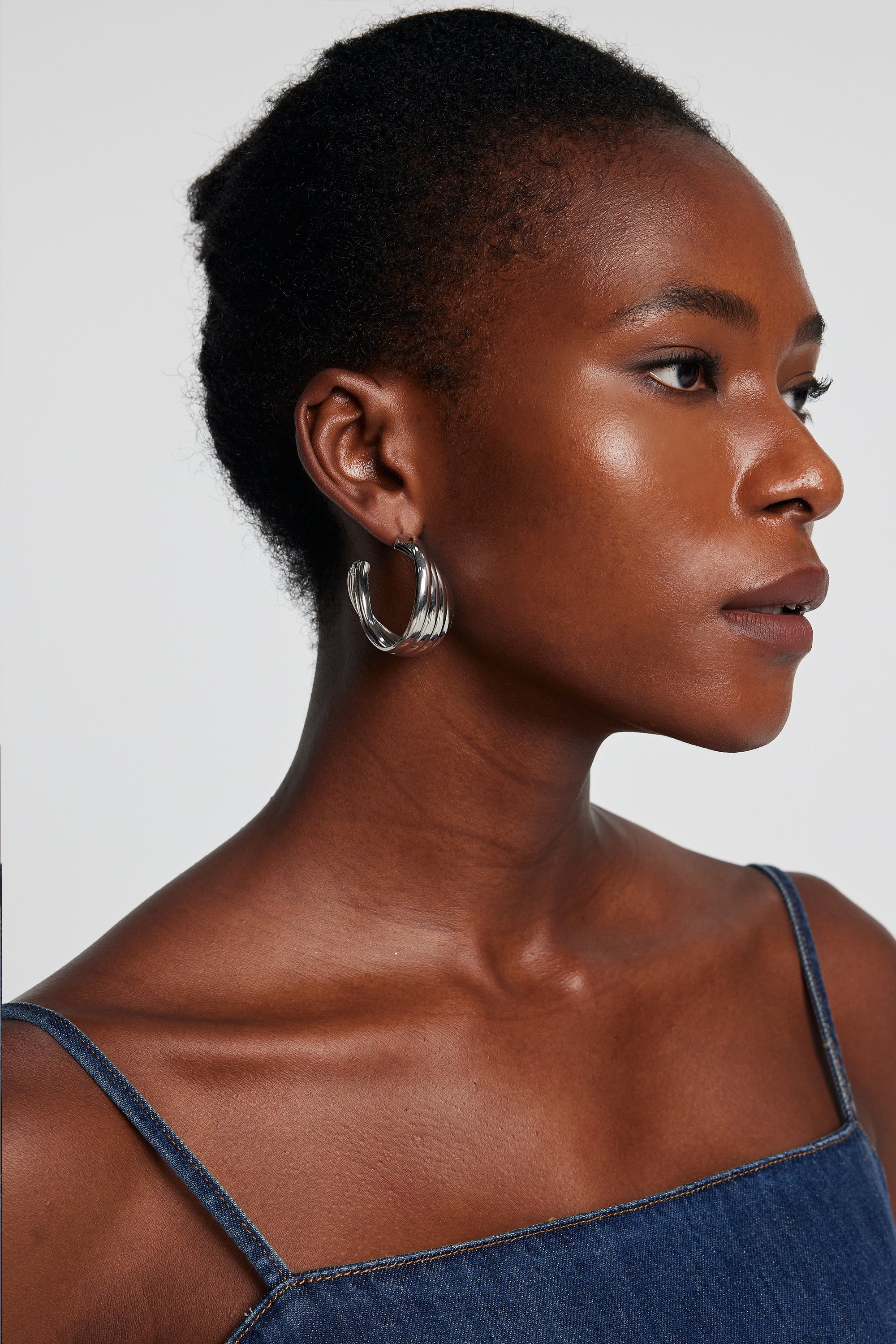 Sky Metal Shell Earring In Silver