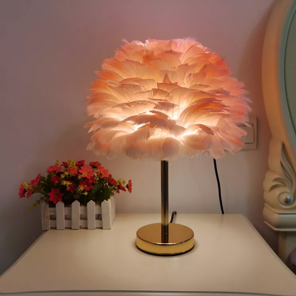 Creative Romantic Desk Lamp Nordic Style Bedside Feather Lamp