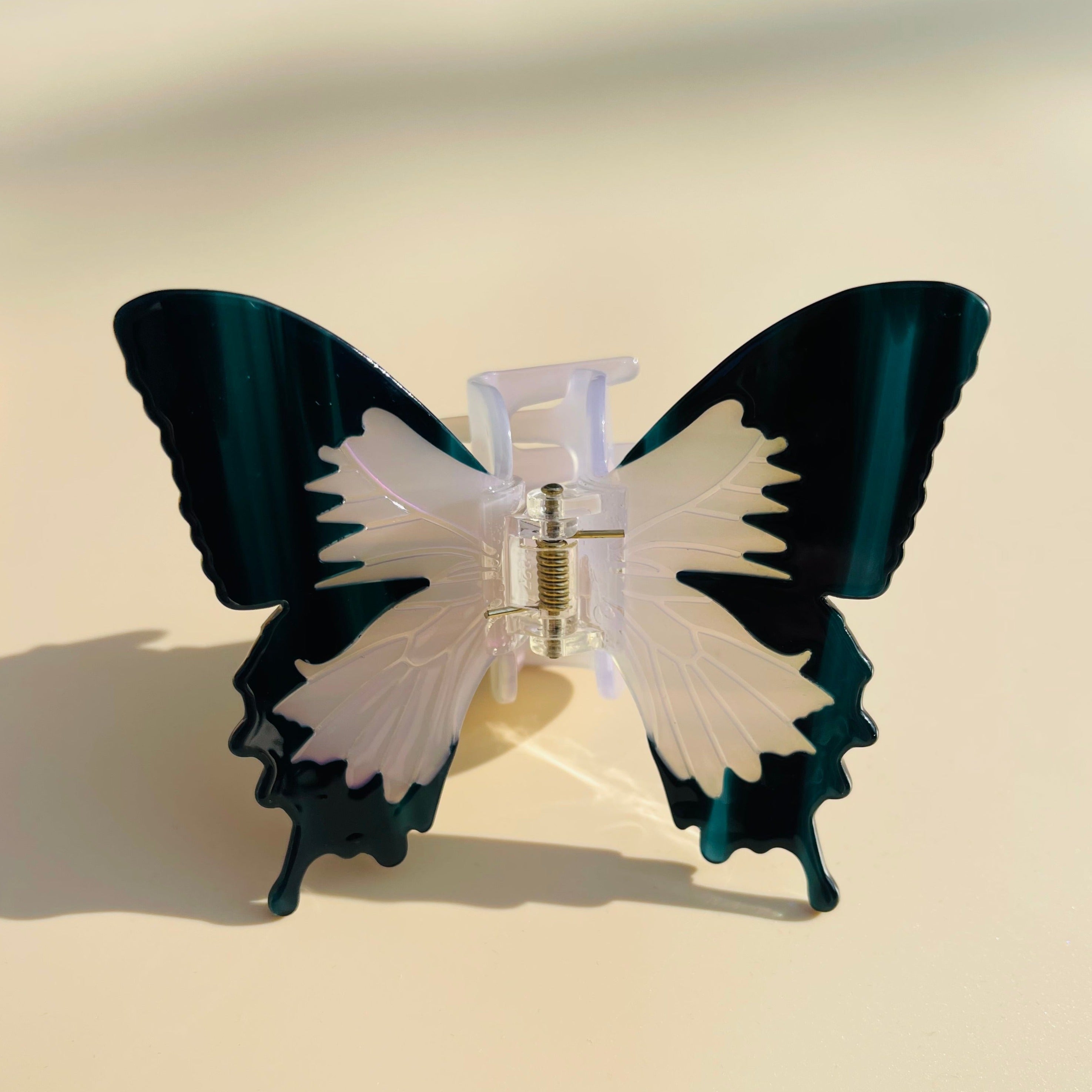 light changing butterfly claw