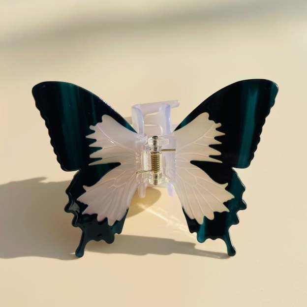 light changing butterfly claw