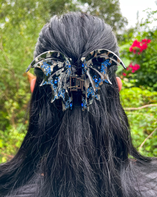 Night elf-style hair clip