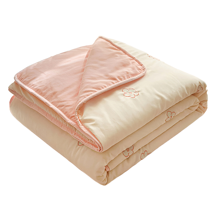 Bestickte Sommerdecke aus gewaschener Baumwolle