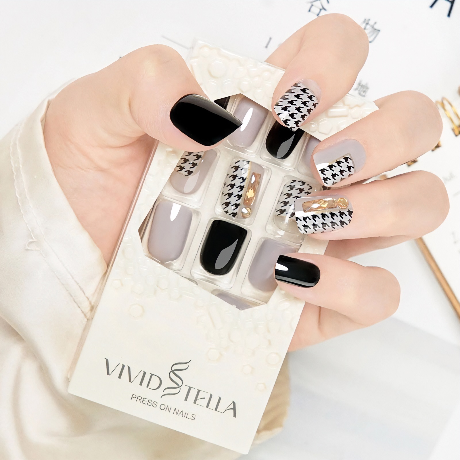 【1セット600円】穿戴ネイル 全20デザイン／1款30枚入り（12サイズ）