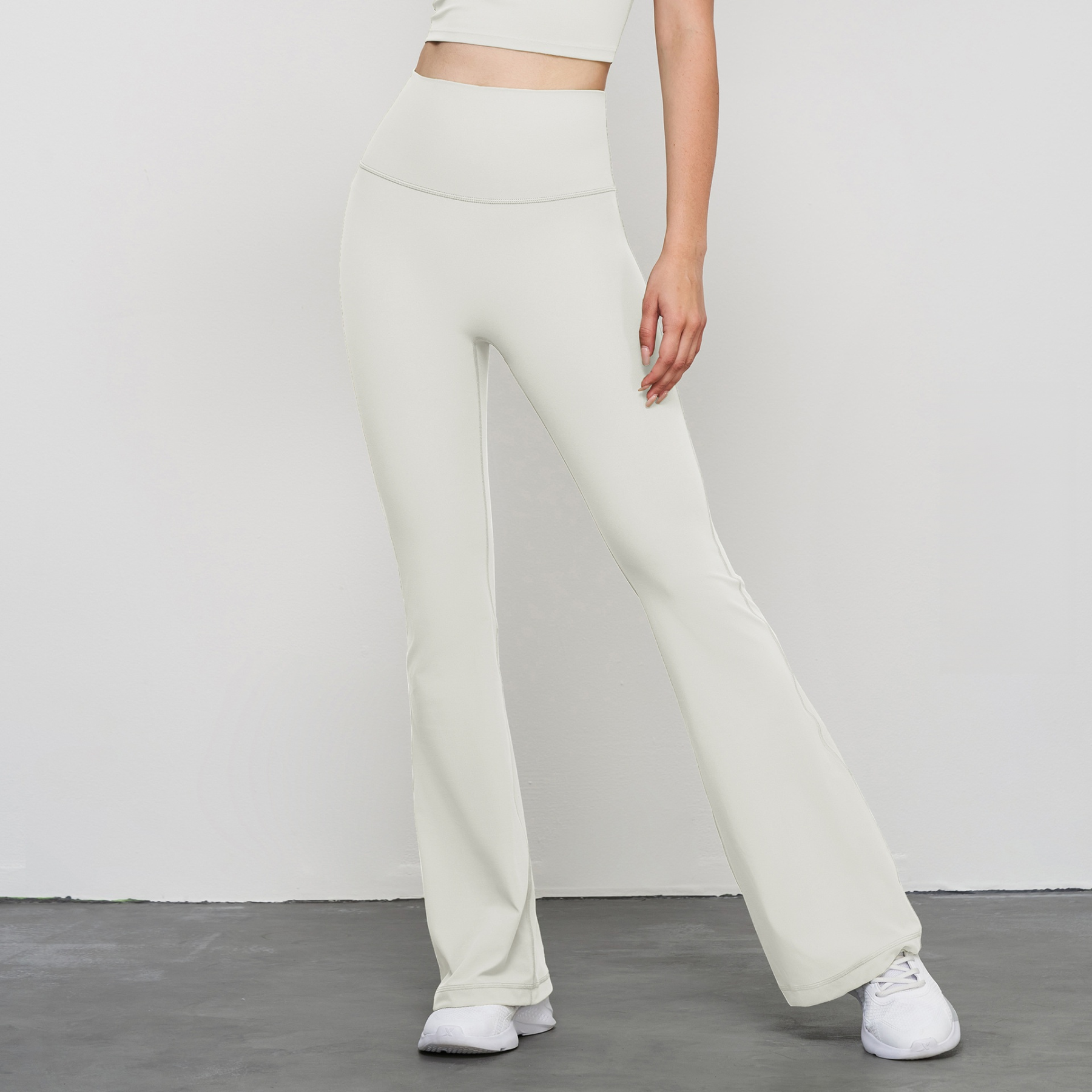 Look 10 lbs thinner! High-waist, butt-lifting, flare leggings. Get your perfect fit today. Stop buying uncomfortable leggings. Experience the "second-skin" glow. Limited sale now!