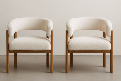 To lænestole med træramme og stof i Cremehvid-Decosuave