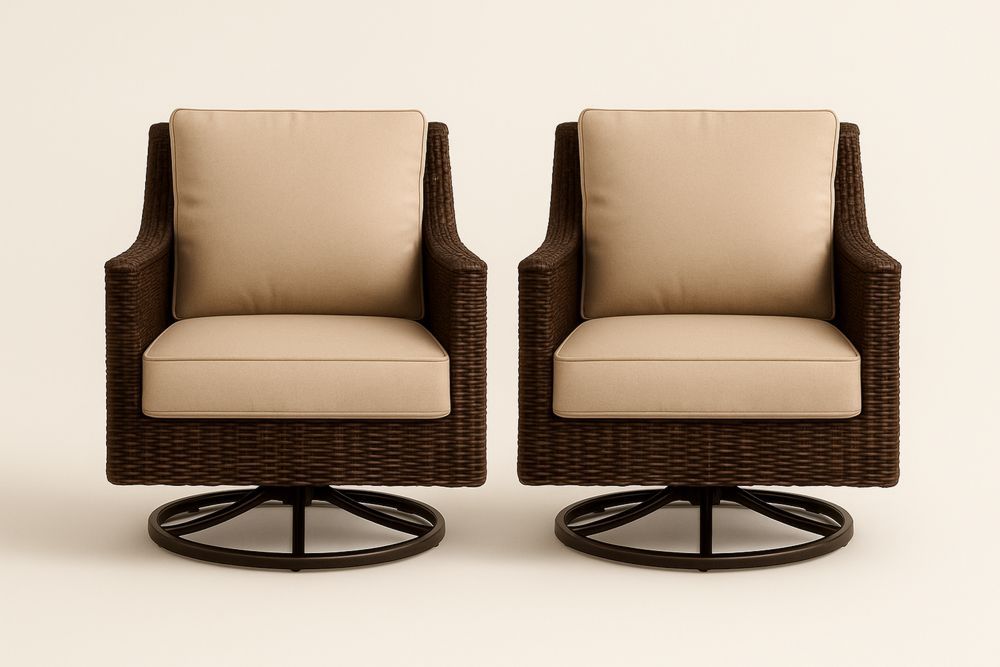 To udendørs drejestole i brun rattan med beige hynder-Decosuave