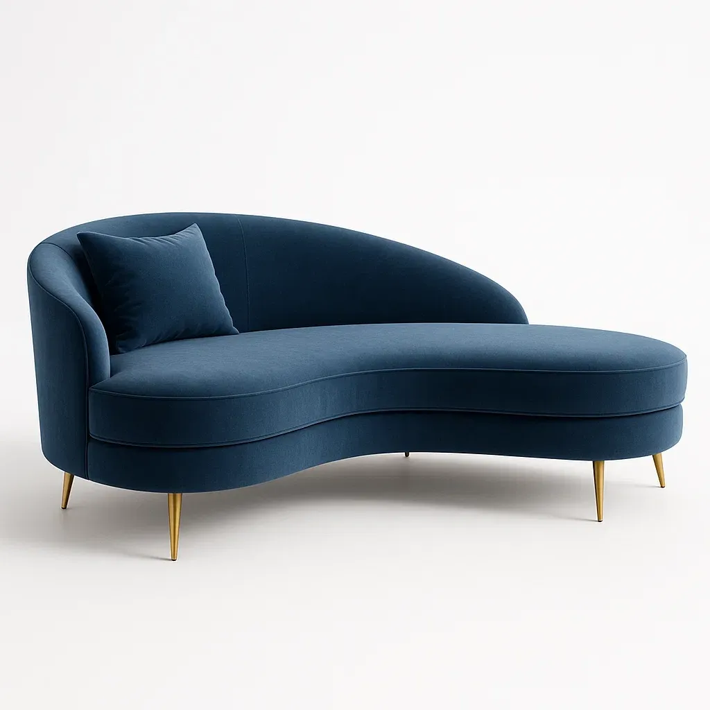Schäslonger i blå sammet med guldfärgade ben