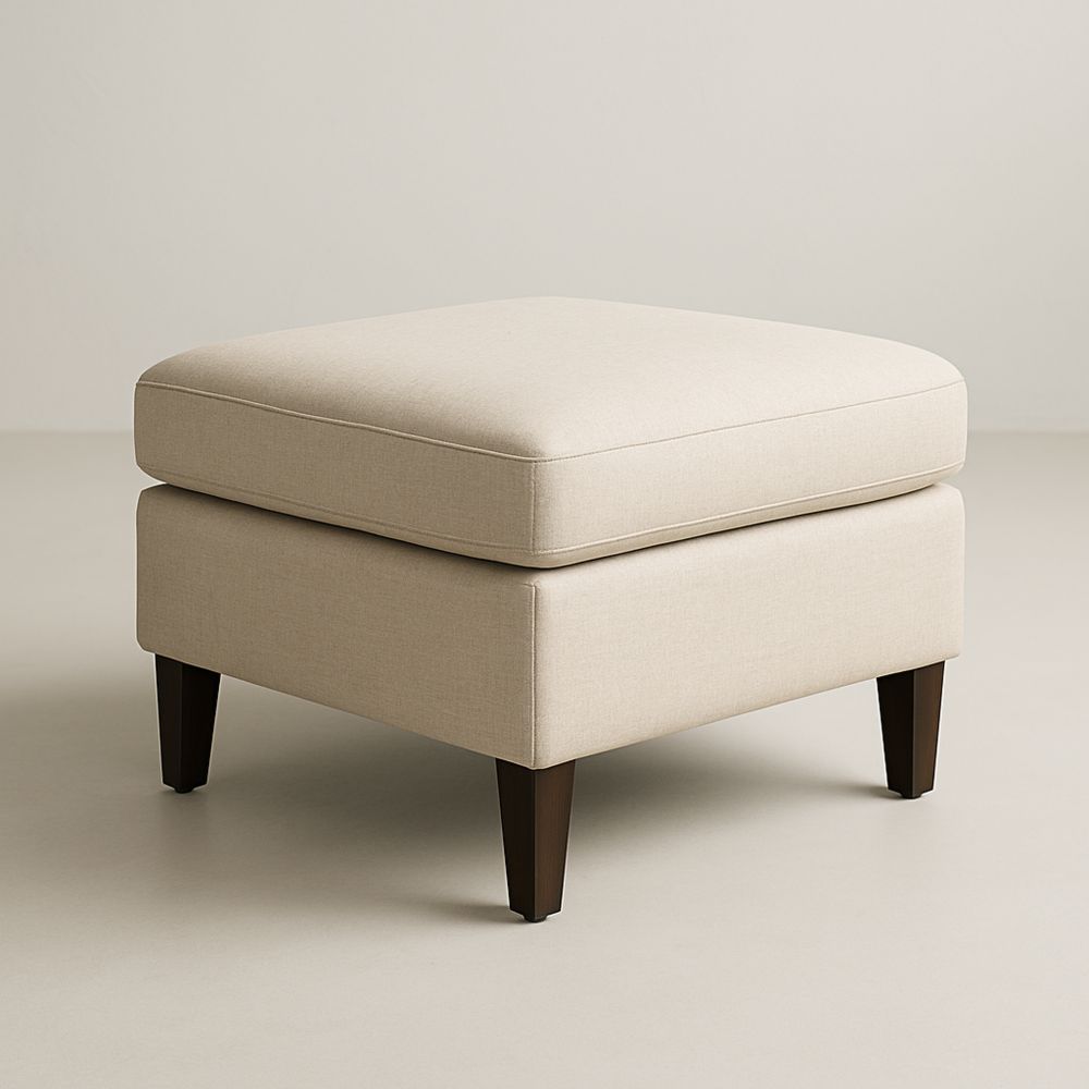 Beige kvadratisk puf i polyester med træben 65x65x45 cm-decovivapt